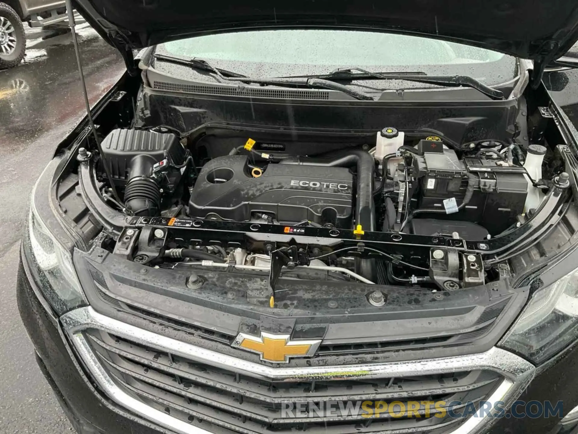 18 Photograph of a damaged car 2GNAXJEV8L6231046 CHEVROLET EQUINOX 2020