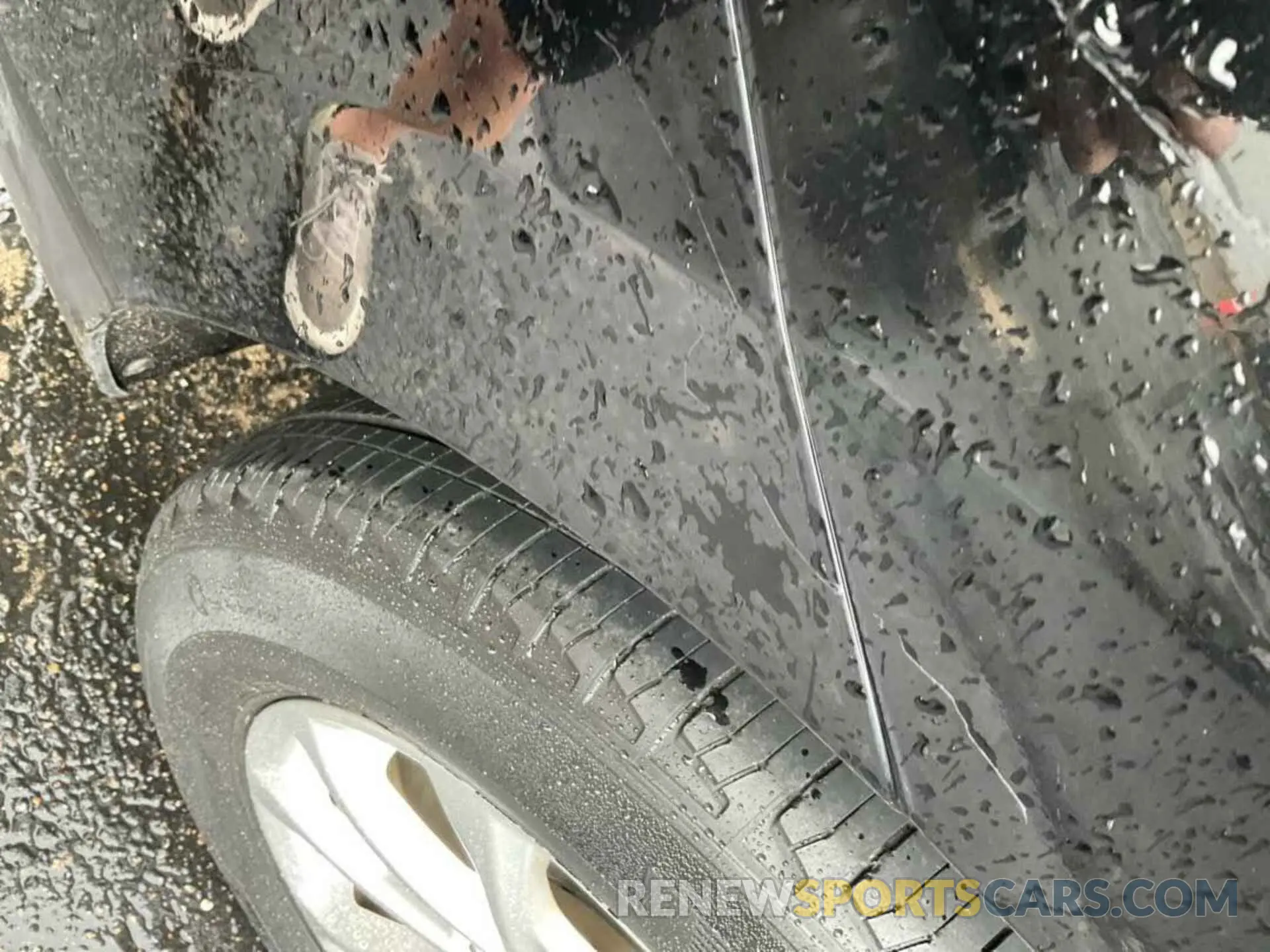 25 Photograph of a damaged car 2GNAXJEV8L6231046 CHEVROLET EQUINOX 2020
