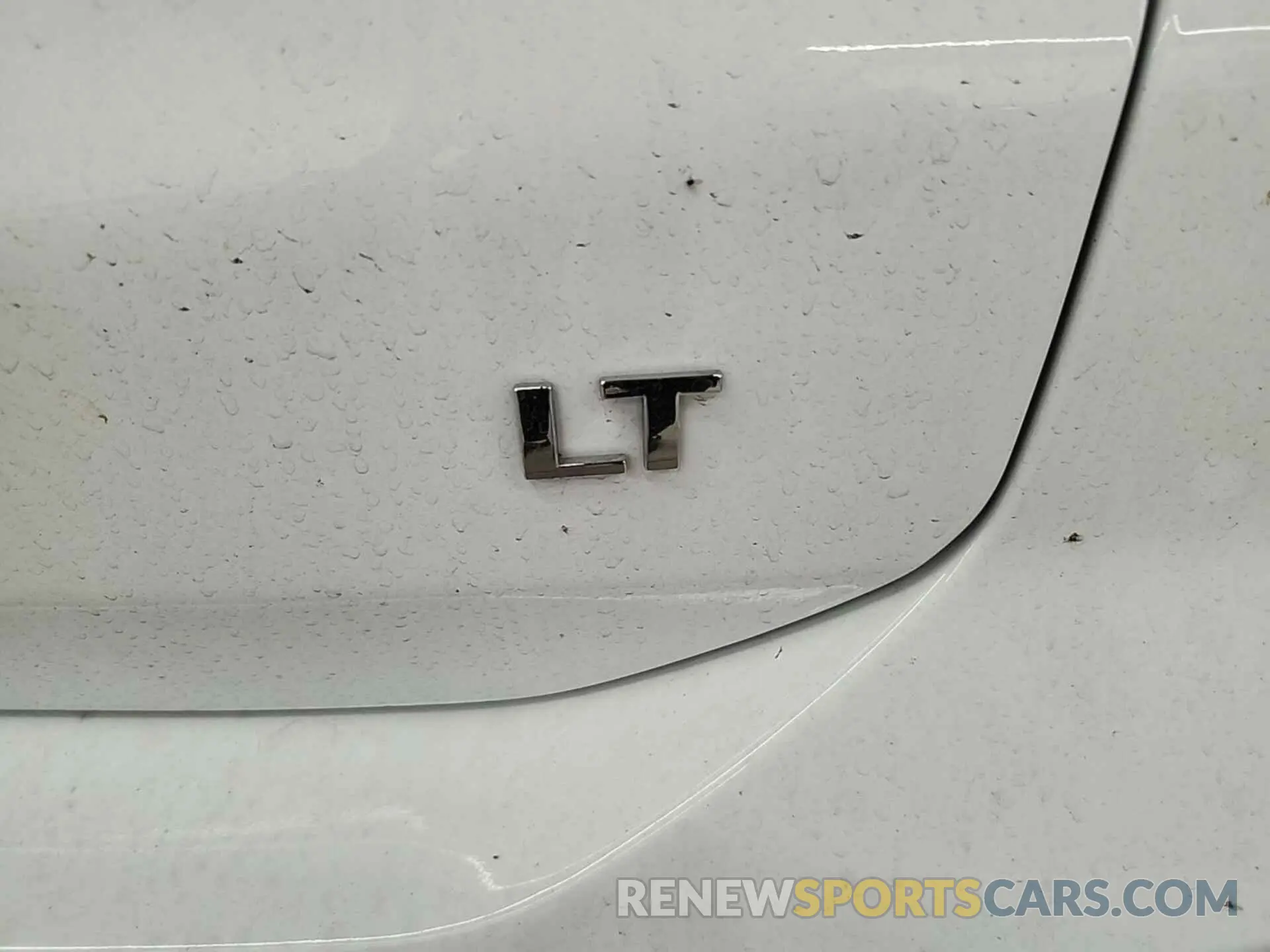 25 Photograph of a damaged car 2GNAXJEV8L6233511 CHEVROLET EQUINOX 2020
