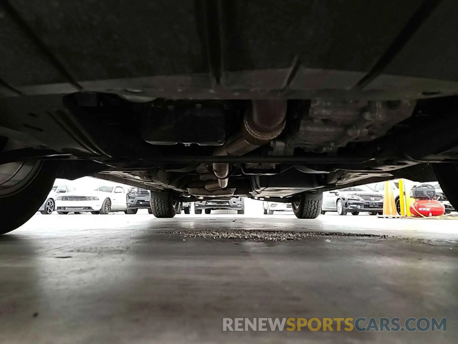 8 Photograph of a damaged car 2GNAXJEV8L6233511 CHEVROLET EQUINOX 2020
