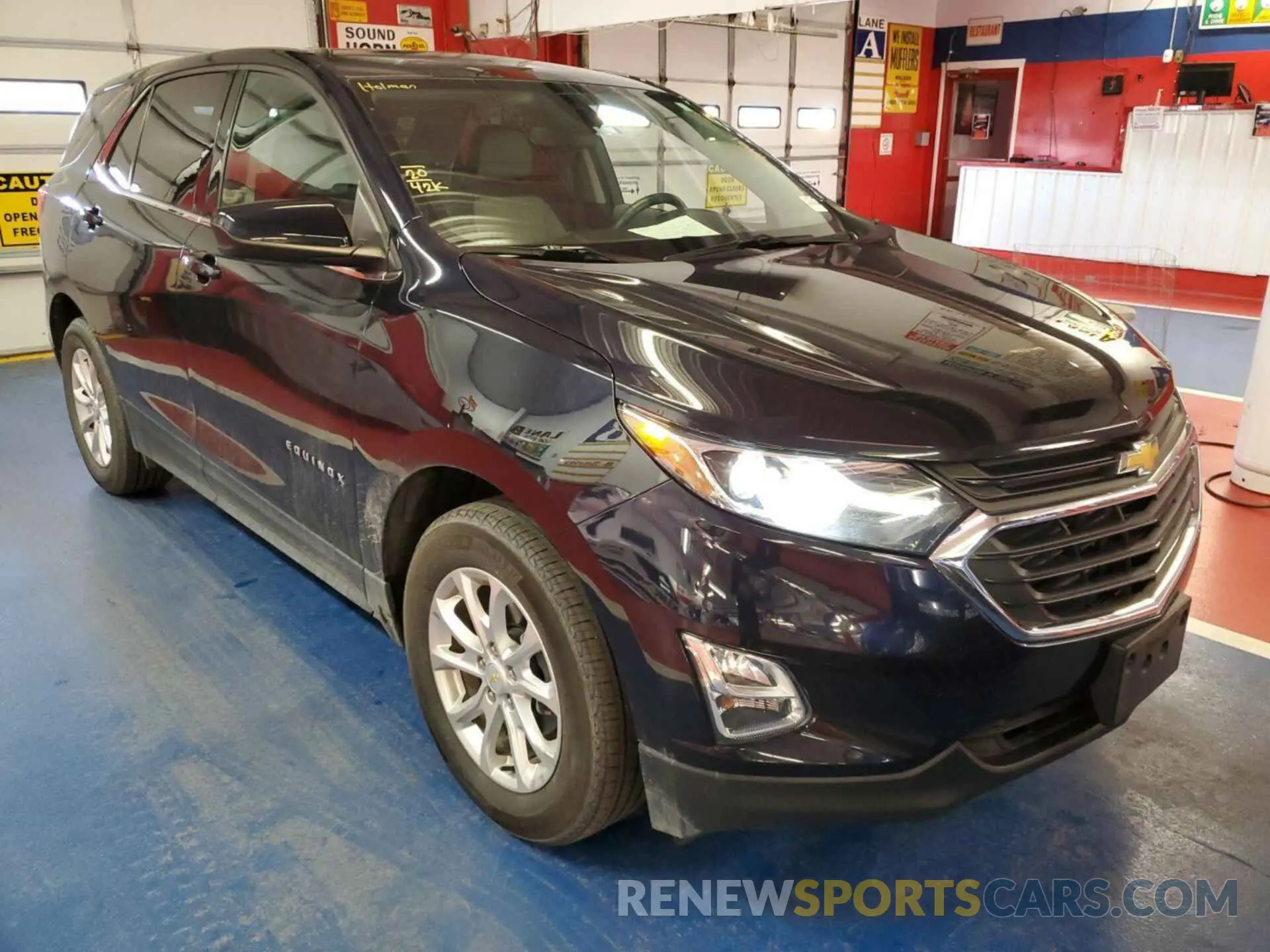 20 Photograph of a damaged car 2GNAXJEV8L6233525 CHEVROLET EQUINOX 2020