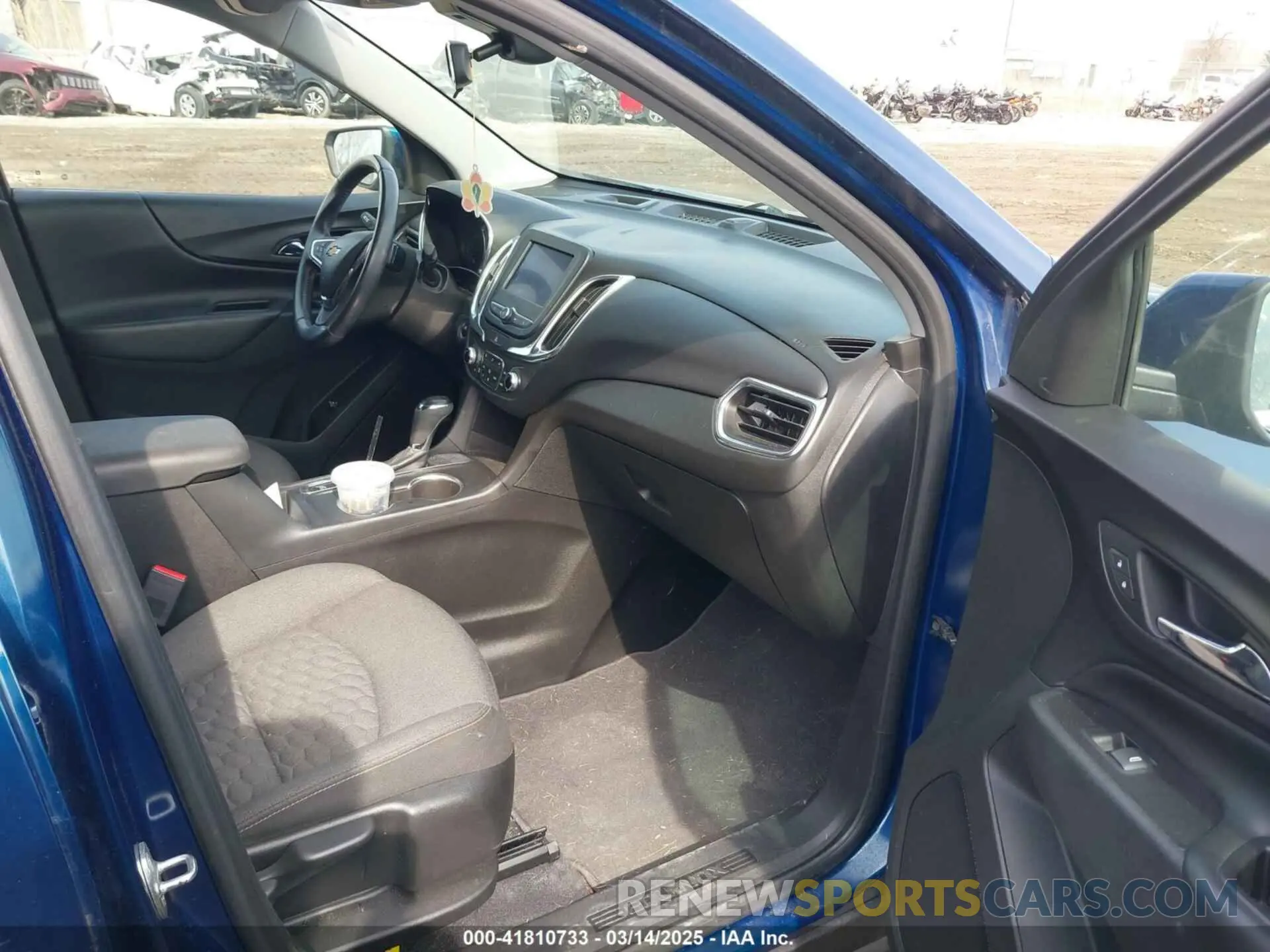 5 Photograph of a damaged car 2GNAXJEV8L6283311 CHEVROLET EQUINOX 2020
