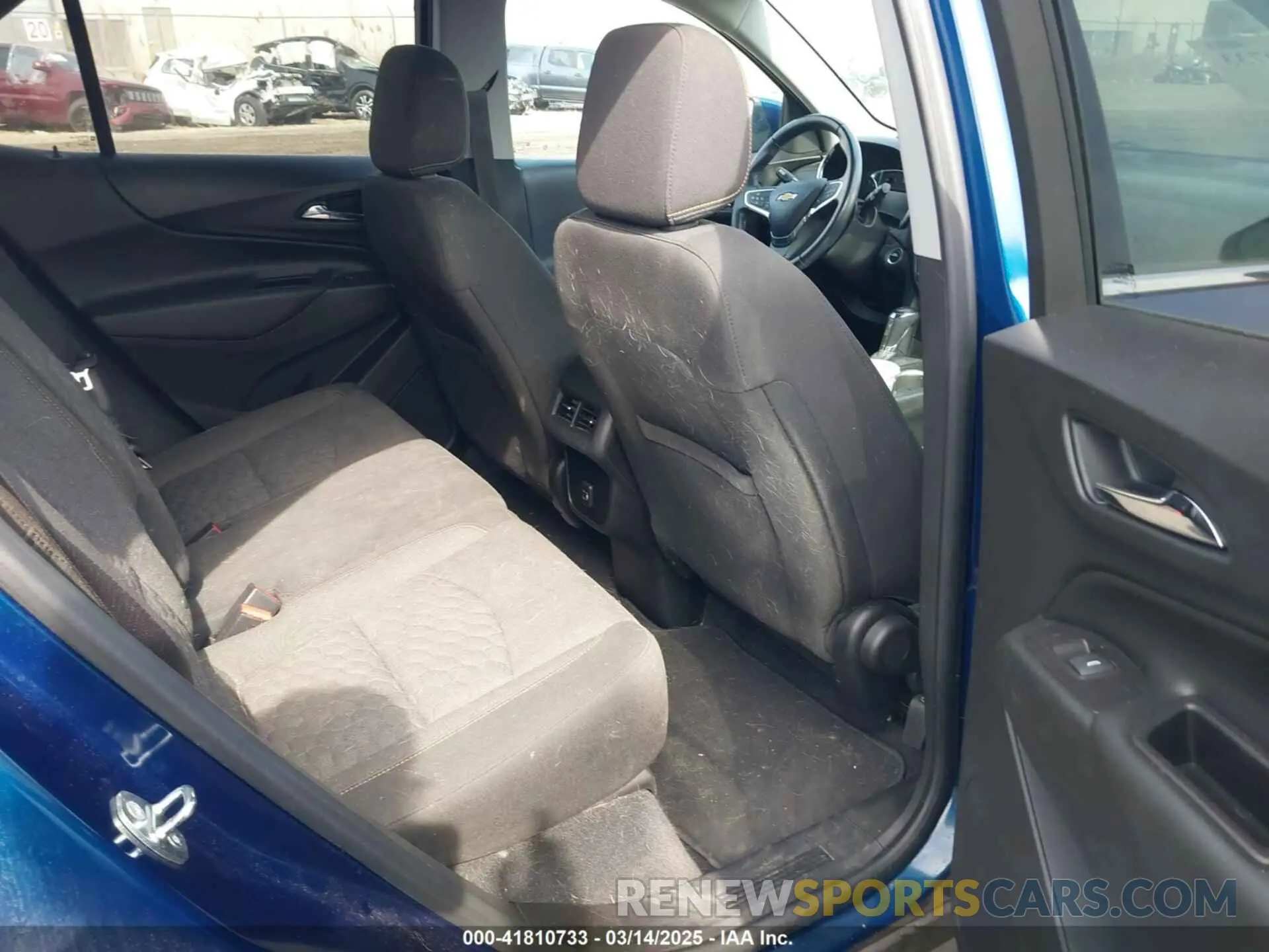 8 Photograph of a damaged car 2GNAXJEV8L6283311 CHEVROLET EQUINOX 2020