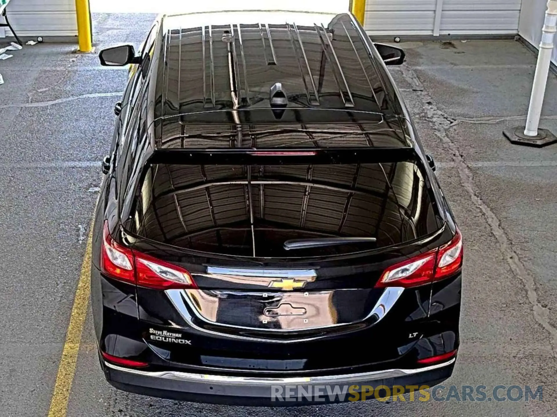 17 Photograph of a damaged car 2GNAXJEV9L6154610 CHEVROLET EQUINOX 2020