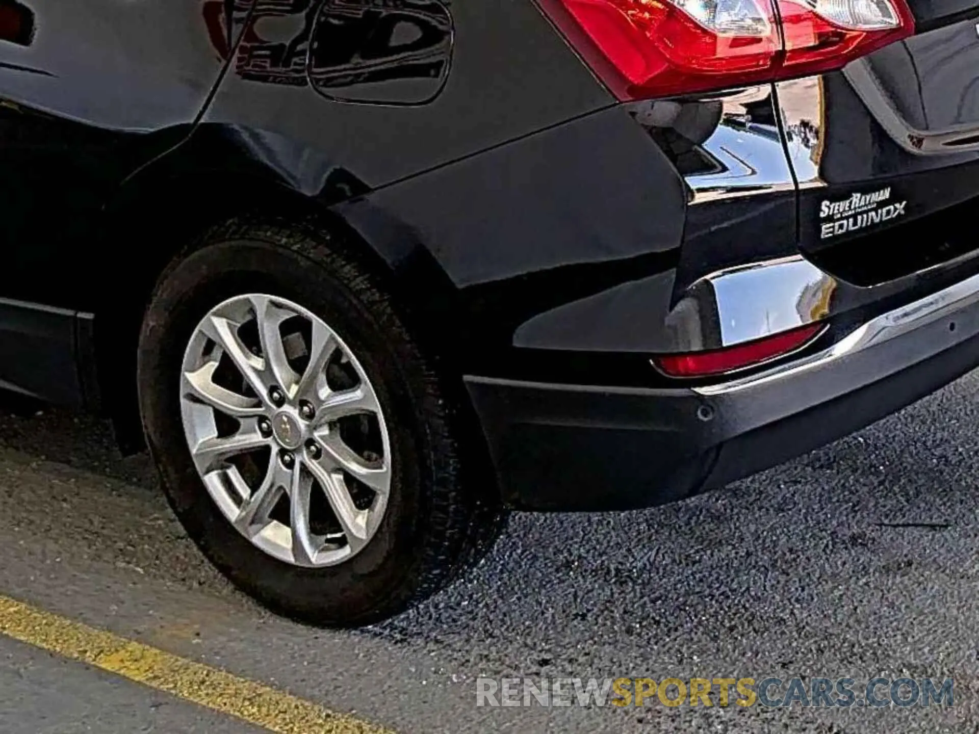 31 Photograph of a damaged car 2GNAXJEV9L6154610 CHEVROLET EQUINOX 2020