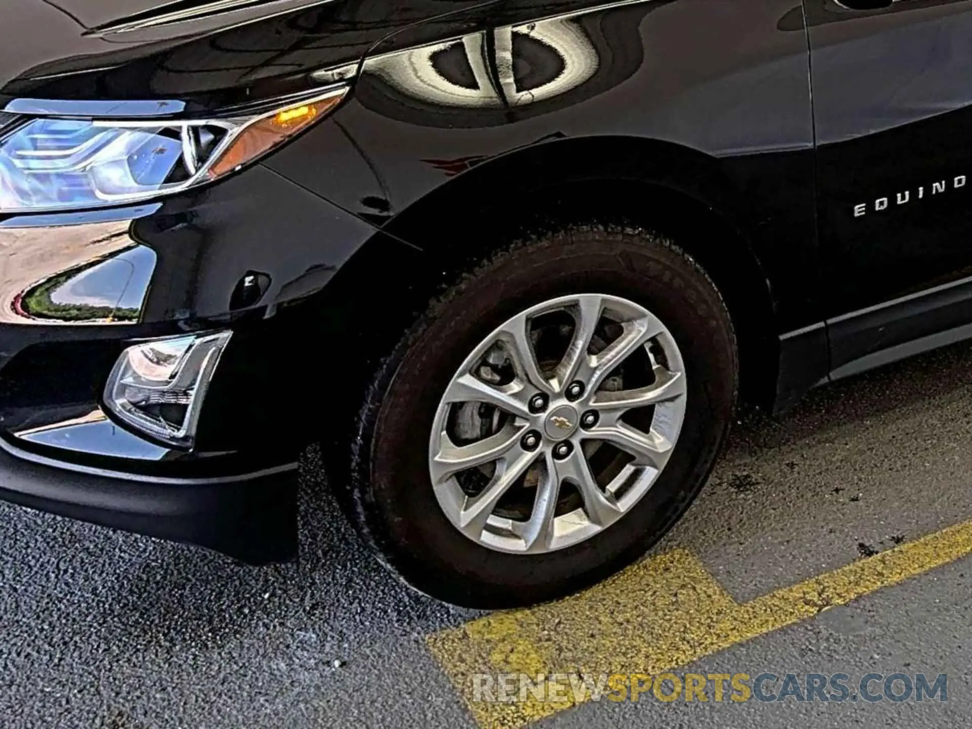 5 Photograph of a damaged car 2GNAXJEV9L6154610 CHEVROLET EQUINOX 2020