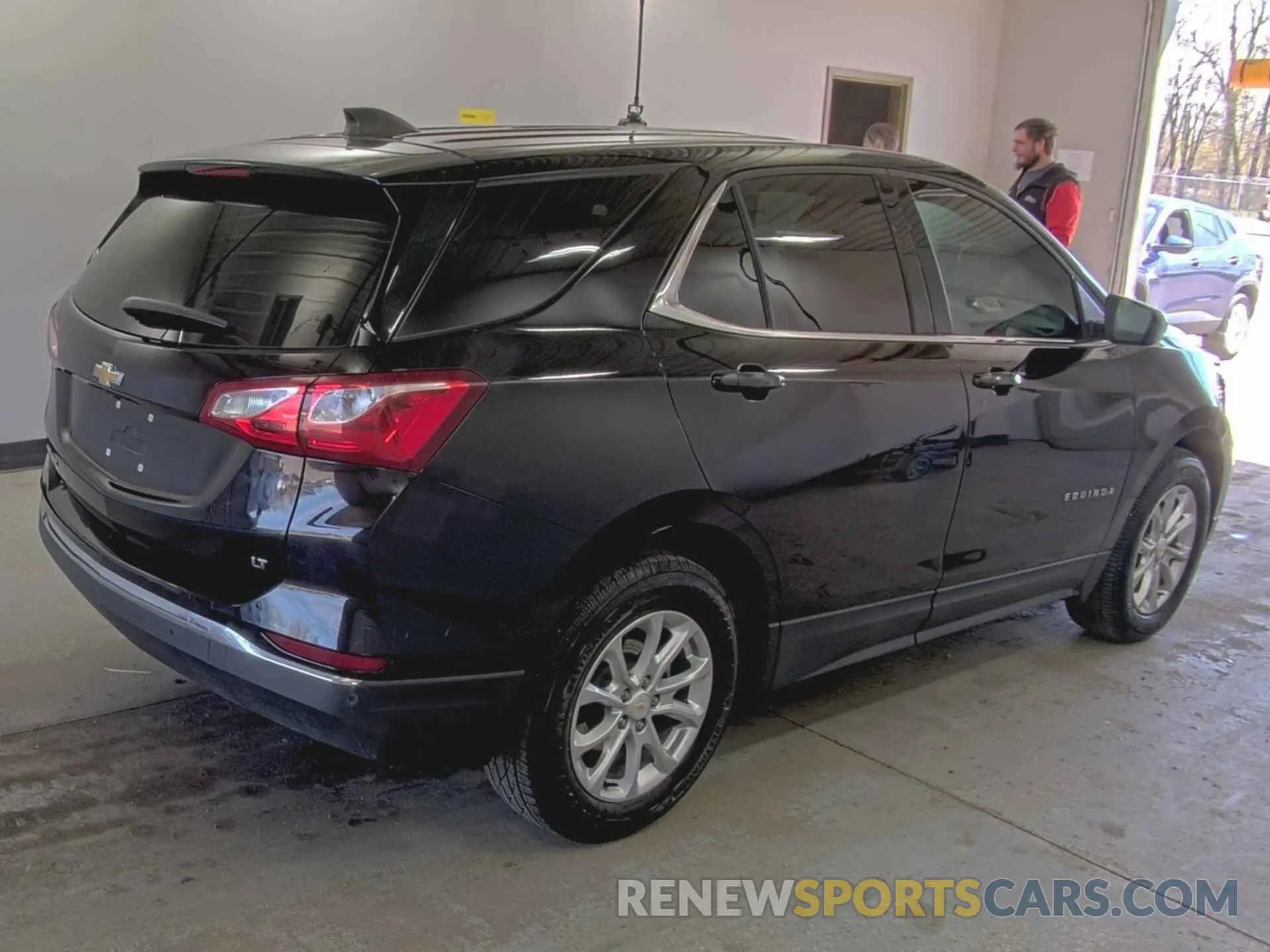 1 Photograph of a damaged car 2GNAXJEV9L6155286 CHEVROLET EQUINOX 2020