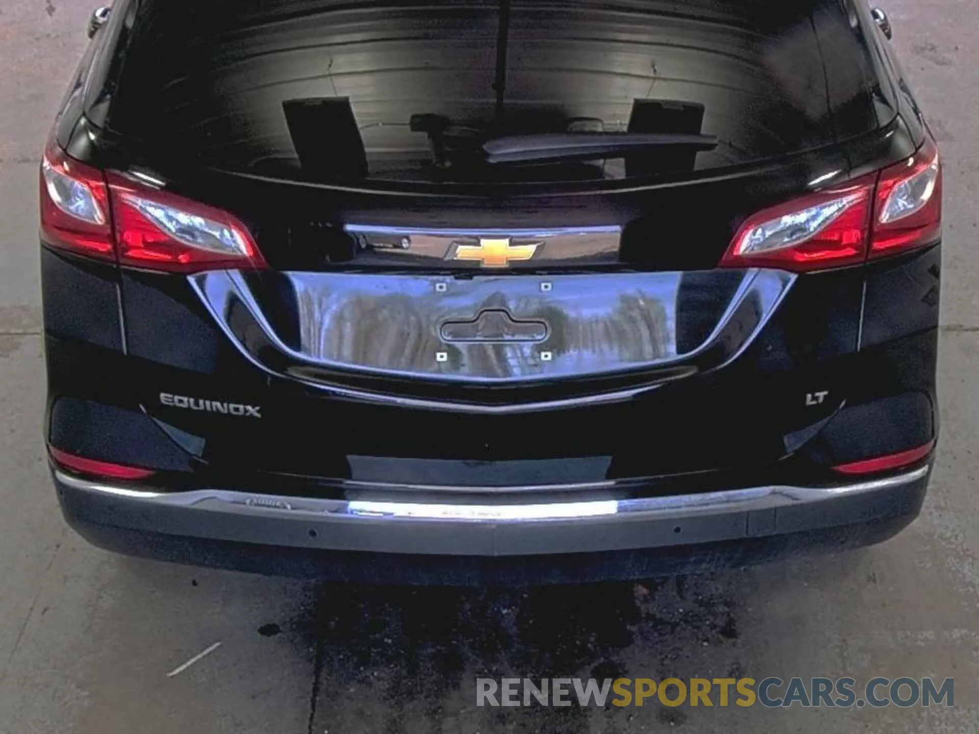 11 Photograph of a damaged car 2GNAXJEV9L6155286 CHEVROLET EQUINOX 2020
