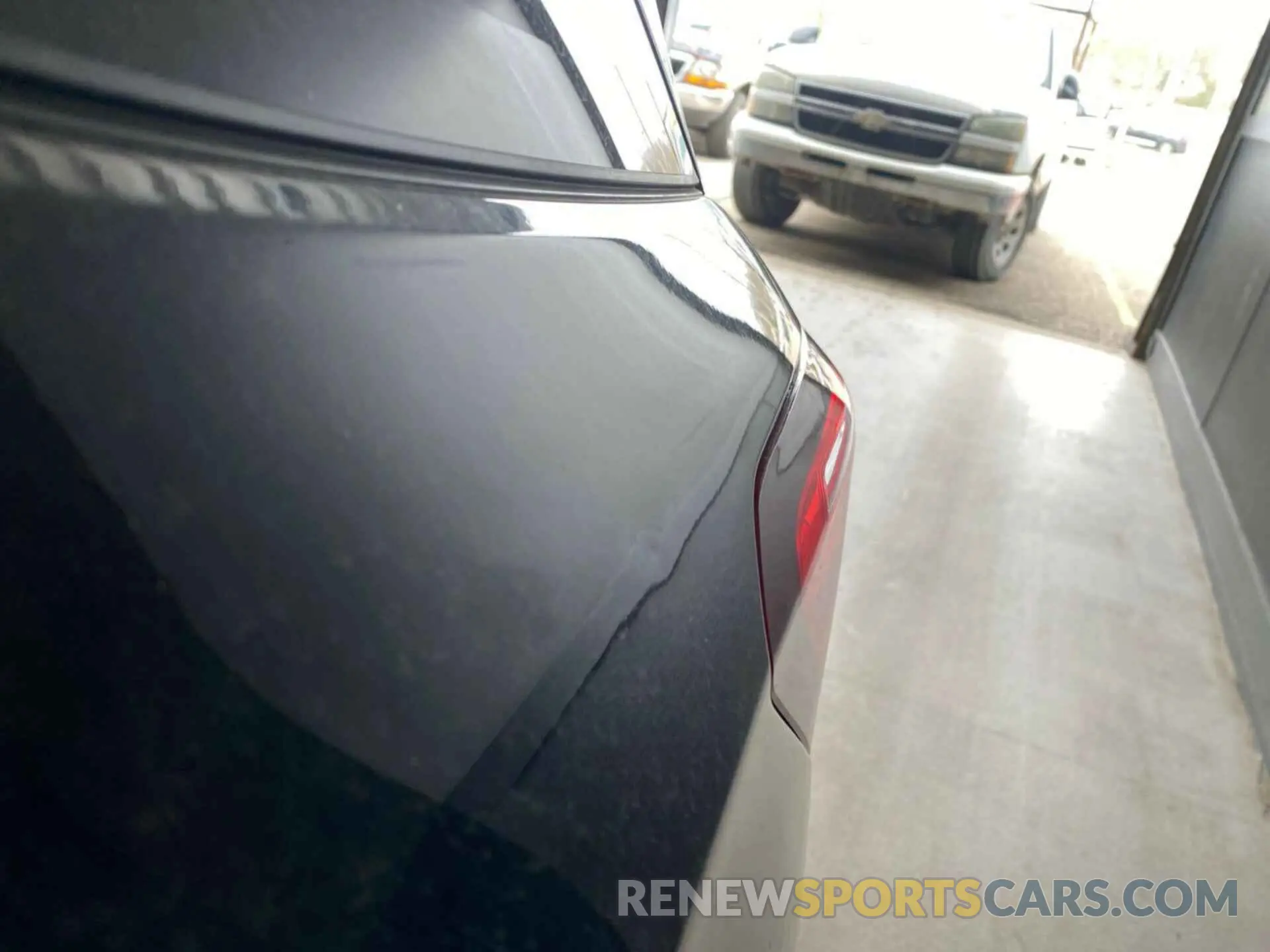 31 Photograph of a damaged car 2GNAXJEV9L6155286 CHEVROLET EQUINOX 2020