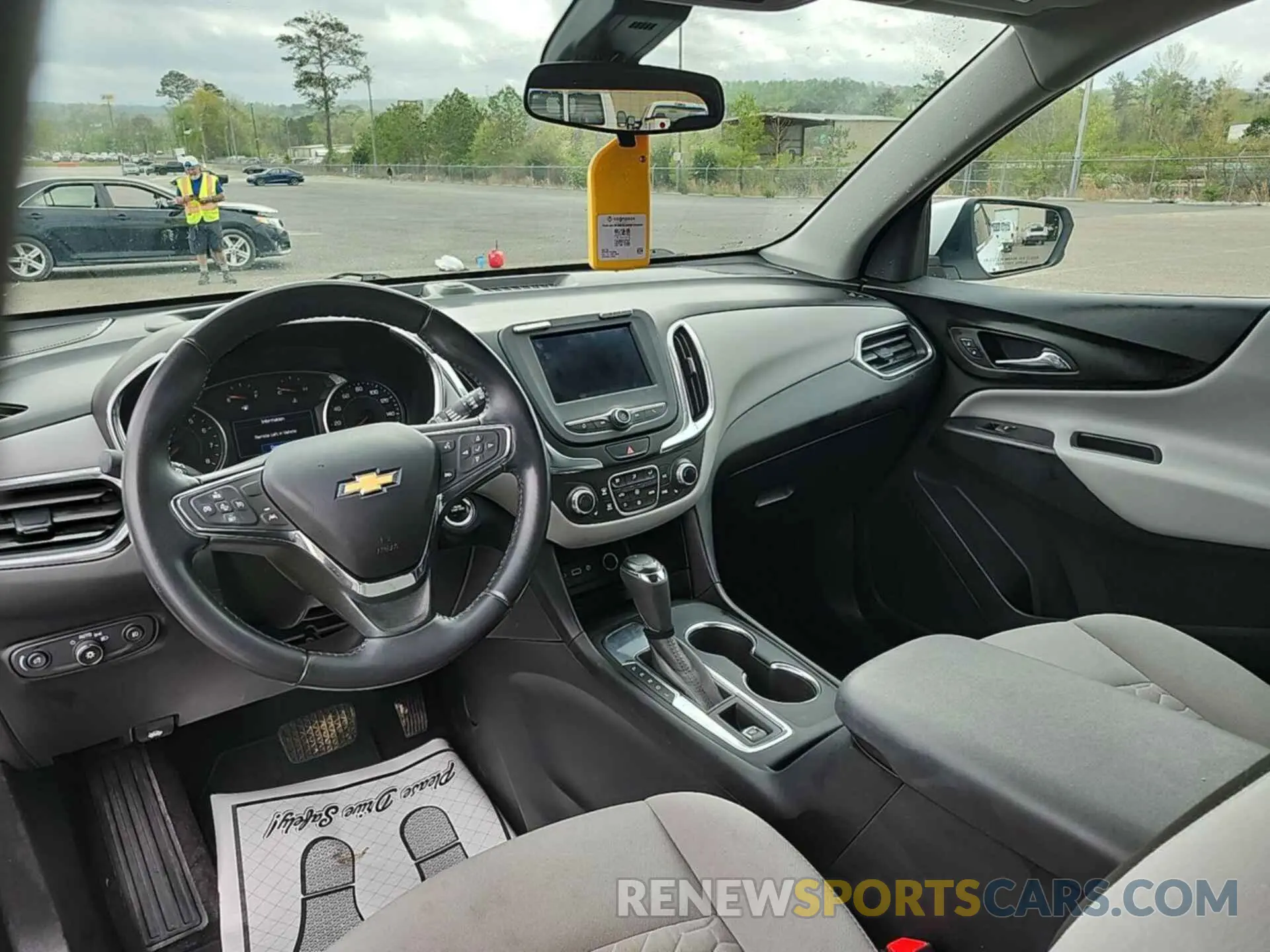 14 Photograph of a damaged car 2GNAXJEV9L6232108 CHEVROLET EQUINOX 2020