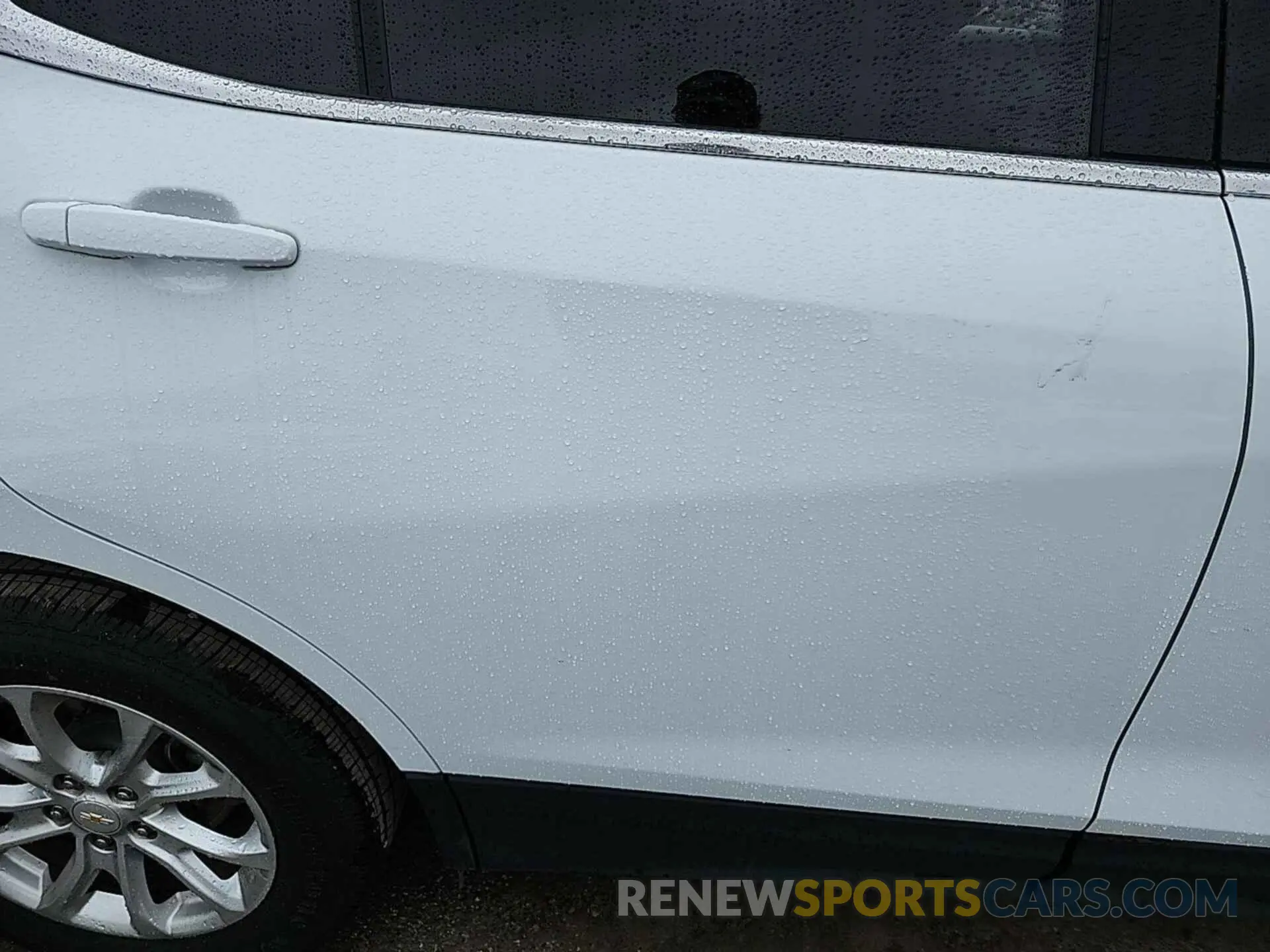 23 Photograph of a damaged car 2GNAXJEV9L6232108 CHEVROLET EQUINOX 2020