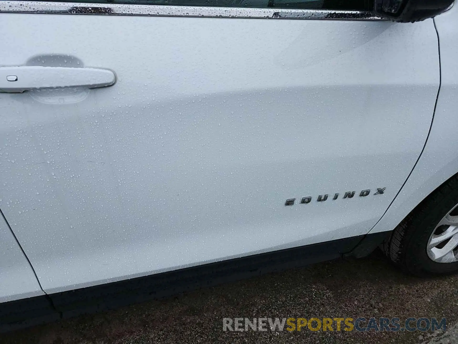 31 Photograph of a damaged car 2GNAXJEV9L6232108 CHEVROLET EQUINOX 2020