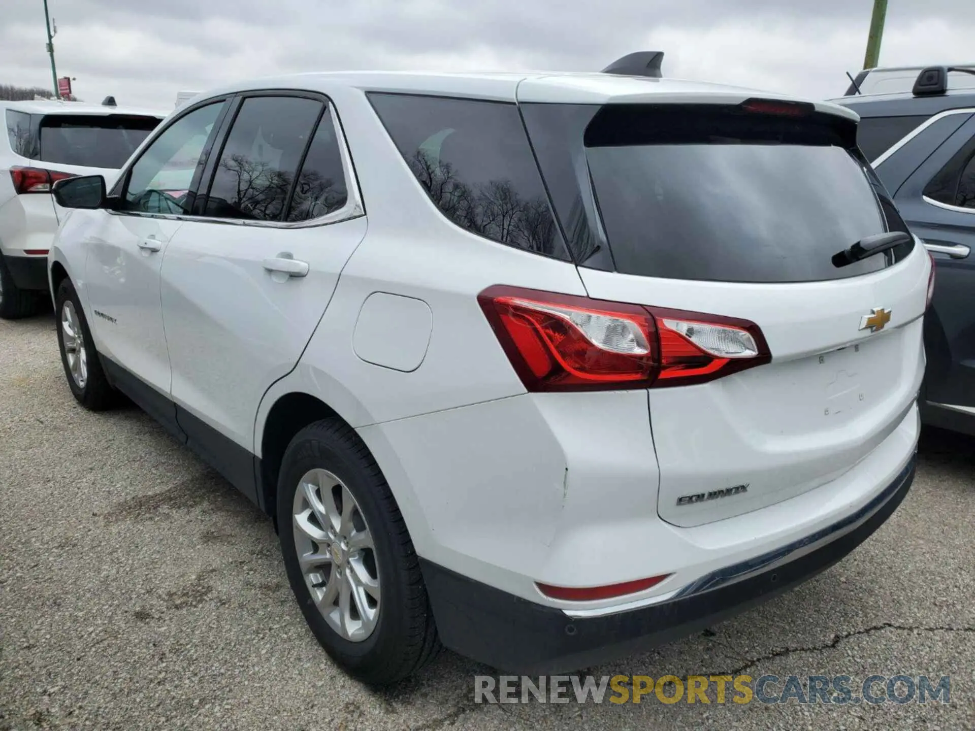 16 Photograph of a damaged car 2GNAXJEV9L6235655 CHEVROLET EQUINOX 2020