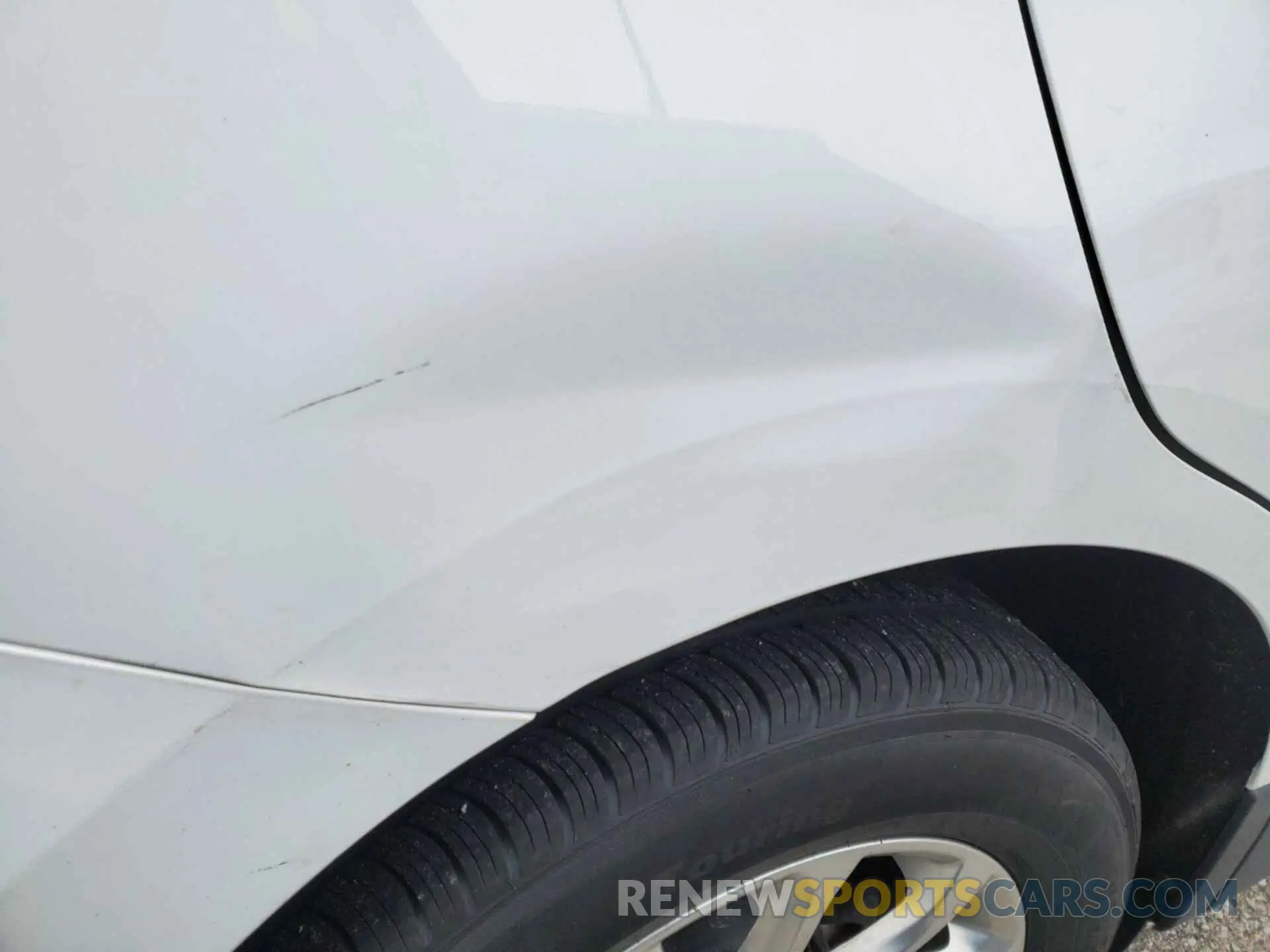 4 Photograph of a damaged car 2GNAXJEV9L6235655 CHEVROLET EQUINOX 2020
