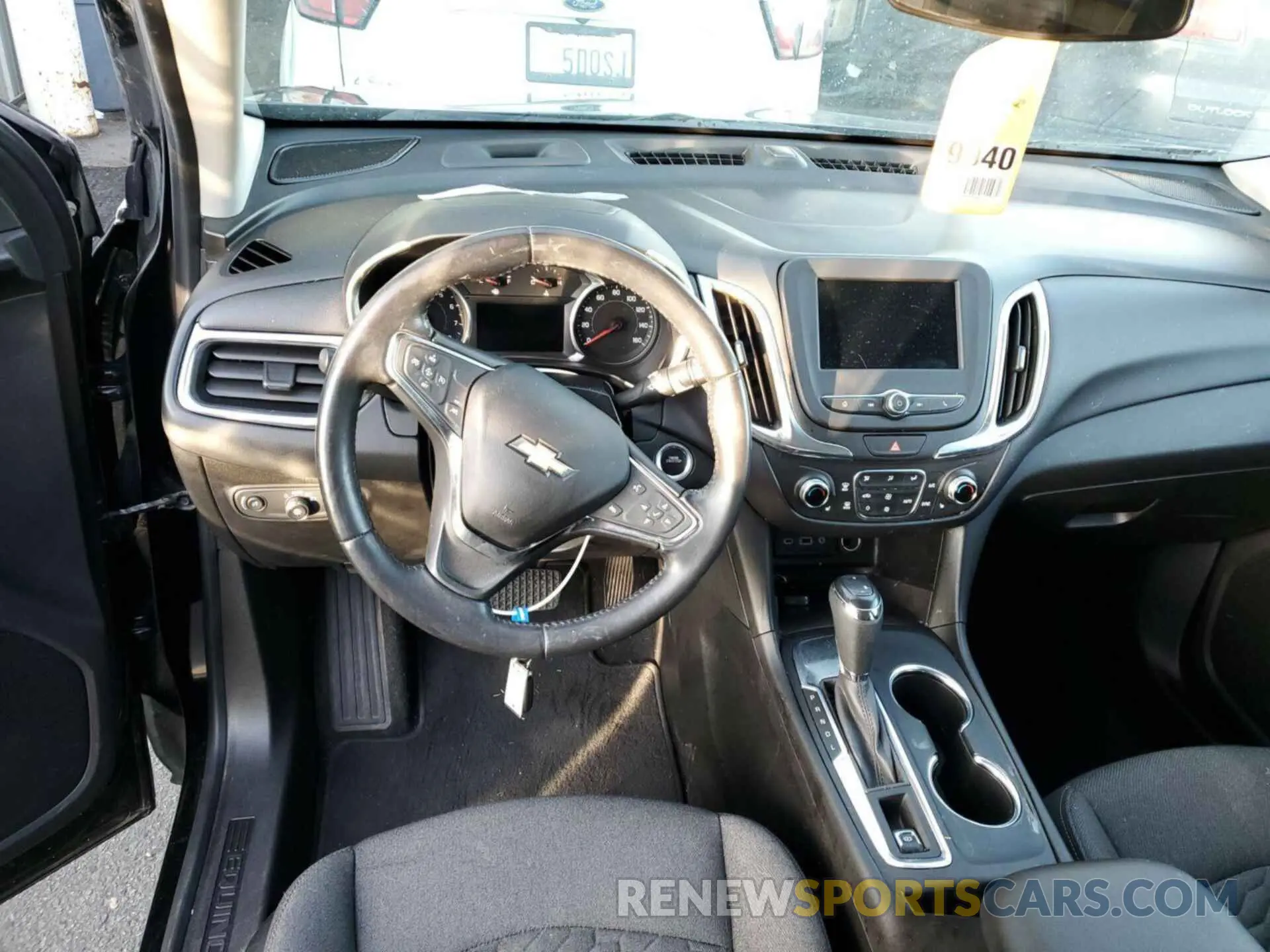 21 Photograph of a damaged car 2GNAXJEV9L6236398 CHEVROLET EQUINOX 2020