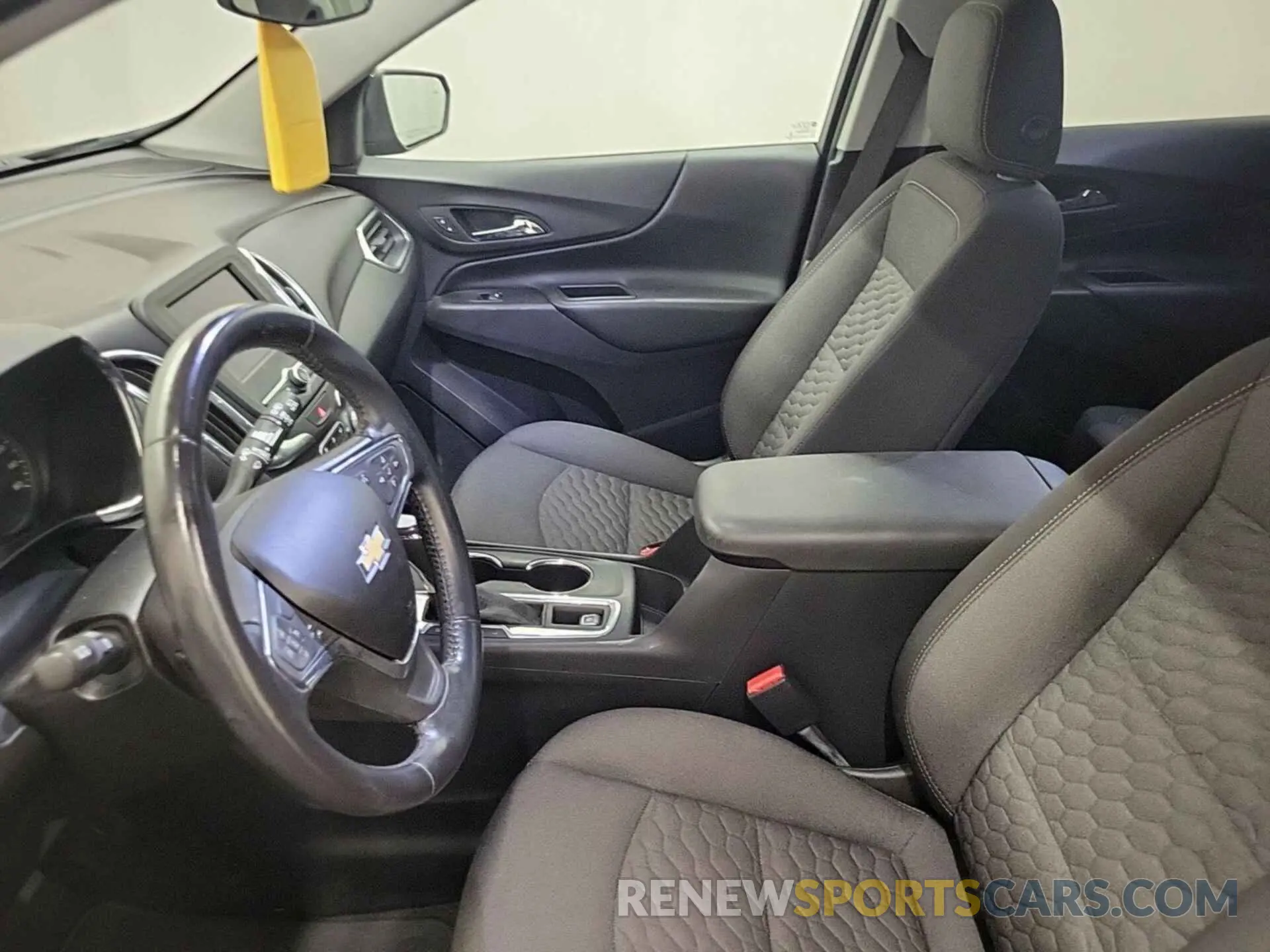 1 Photograph of a damaged car 2GNAXJEV9L6244517 CHEVROLET EQUINOX 2020