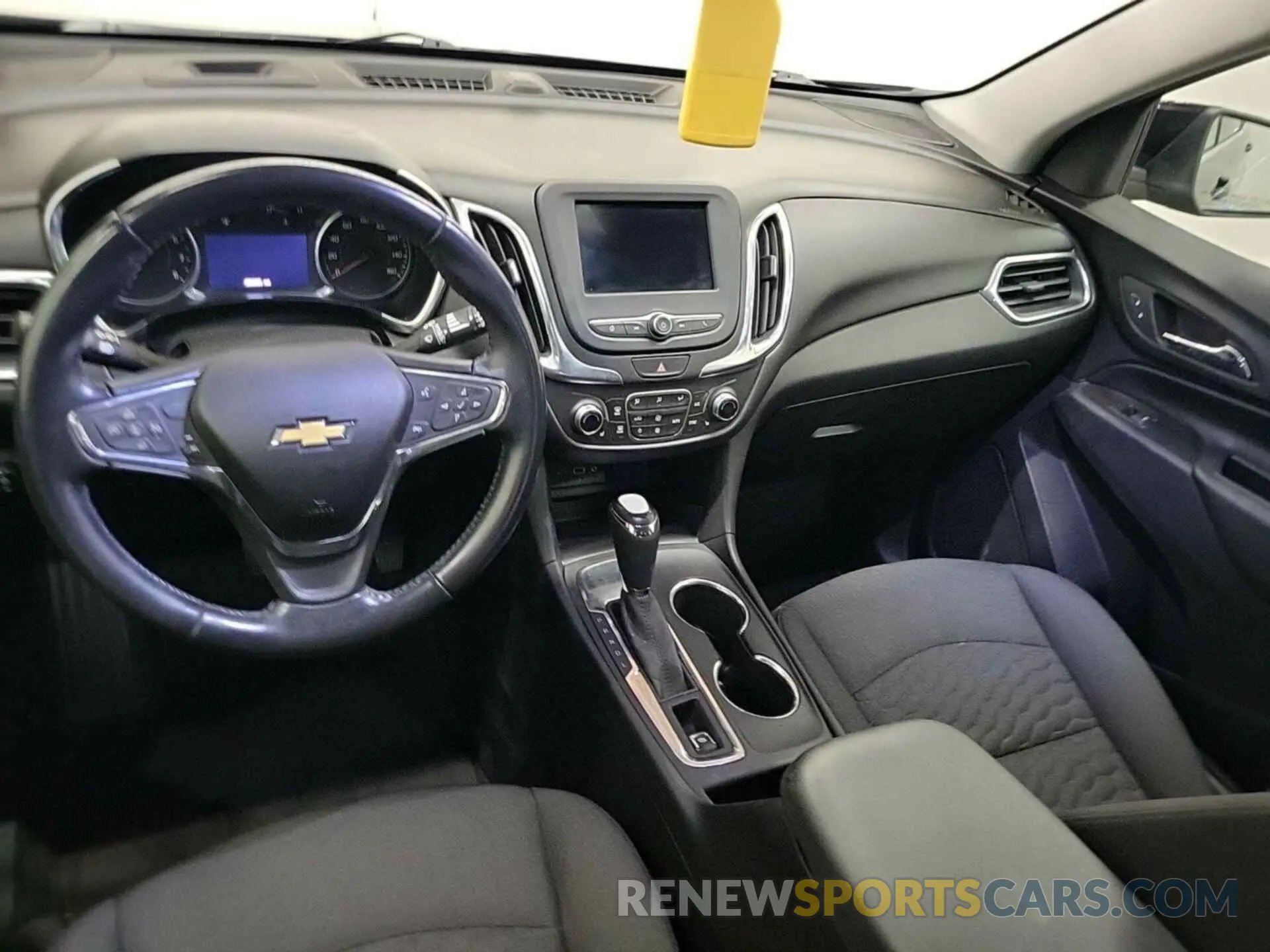11 Photograph of a damaged car 2GNAXJEV9L6244517 CHEVROLET EQUINOX 2020