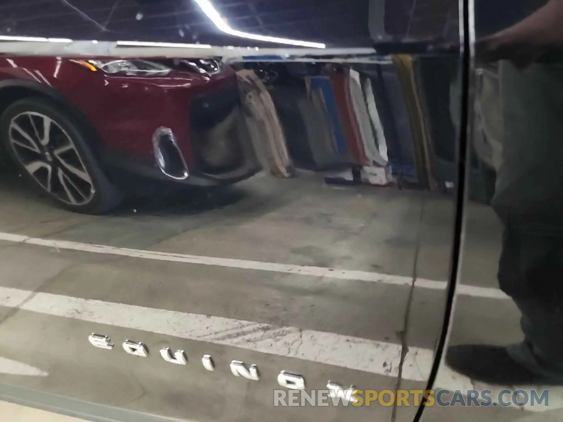 18 Photograph of a damaged car 2GNAXJEV9L6244517 CHEVROLET EQUINOX 2020