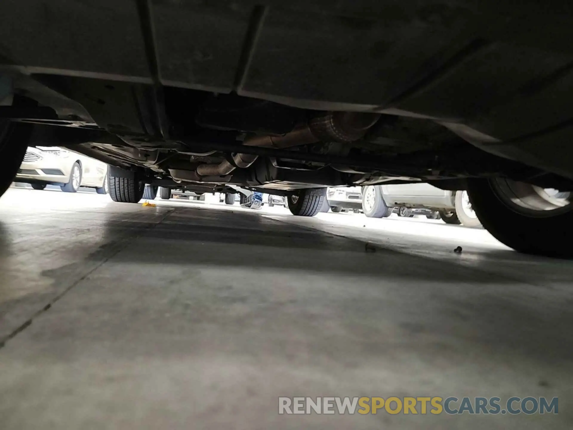 27 Photograph of a damaged car 2GNAXJEV9L6244517 CHEVROLET EQUINOX 2020