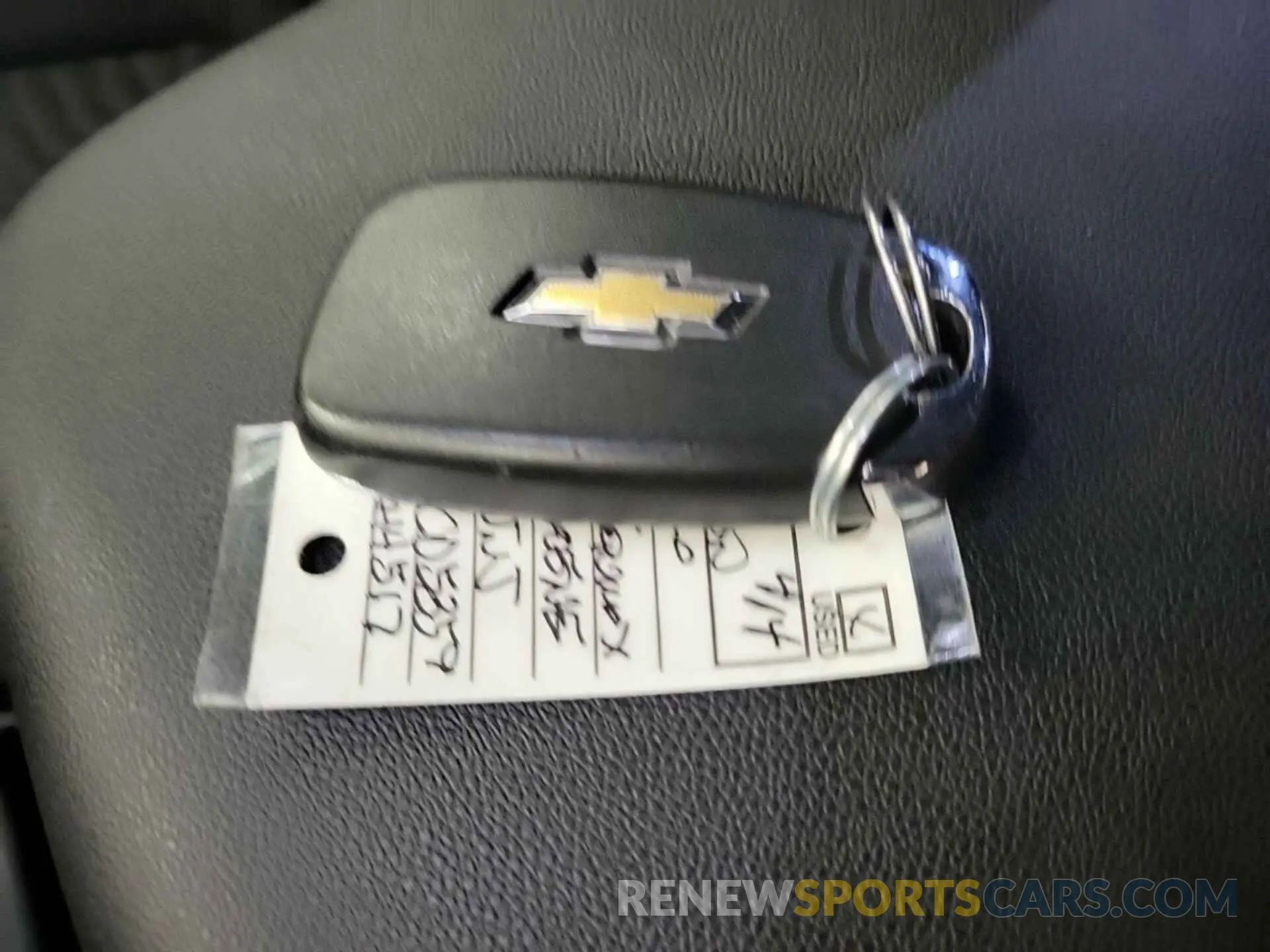 7 Photograph of a damaged car 2GNAXJEV9L6244517 CHEVROLET EQUINOX 2020