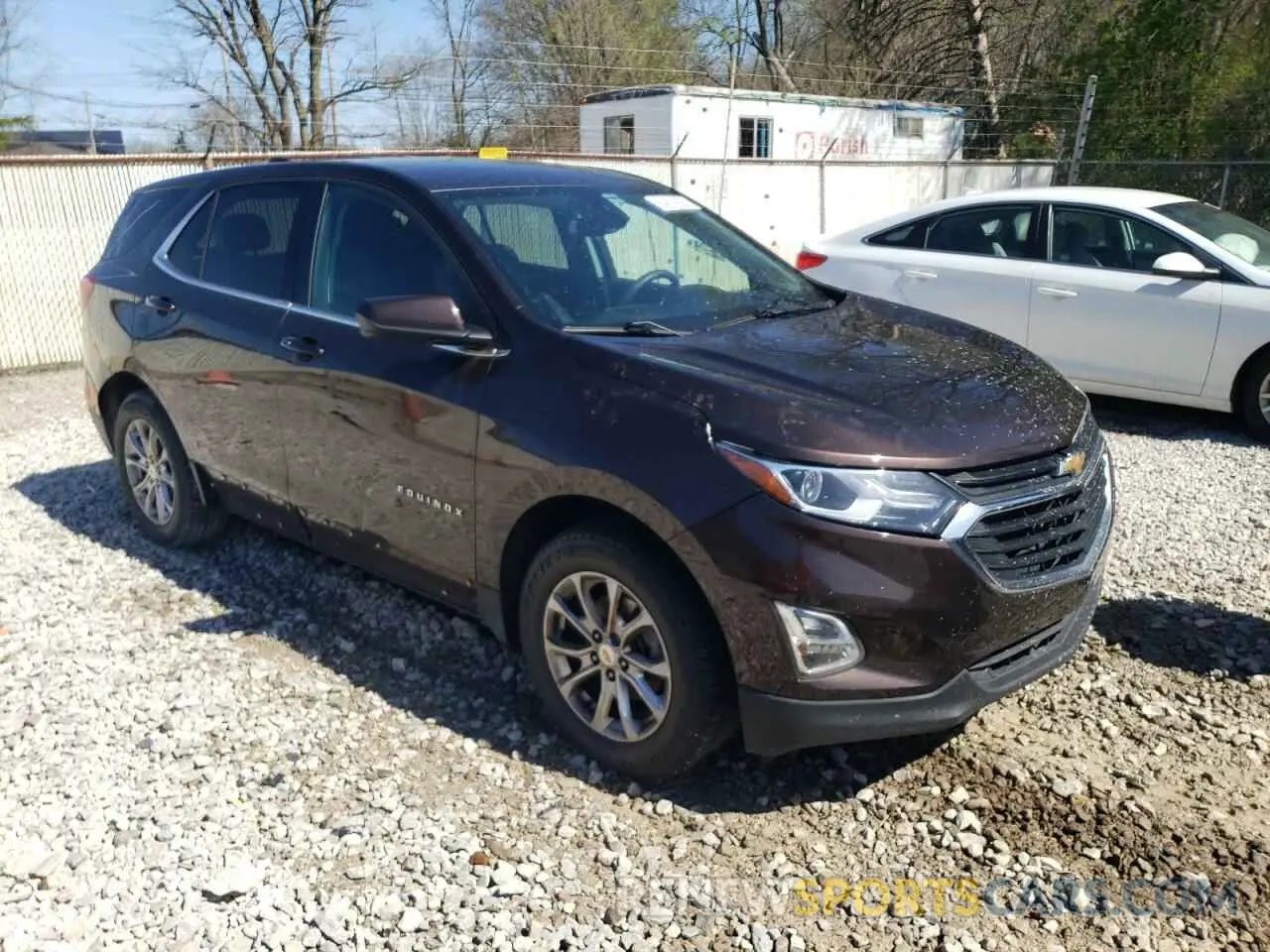 4 Photograph of a damaged car 2GNAXJEV9L6260345 CHEVROLET EQUINOX 2020