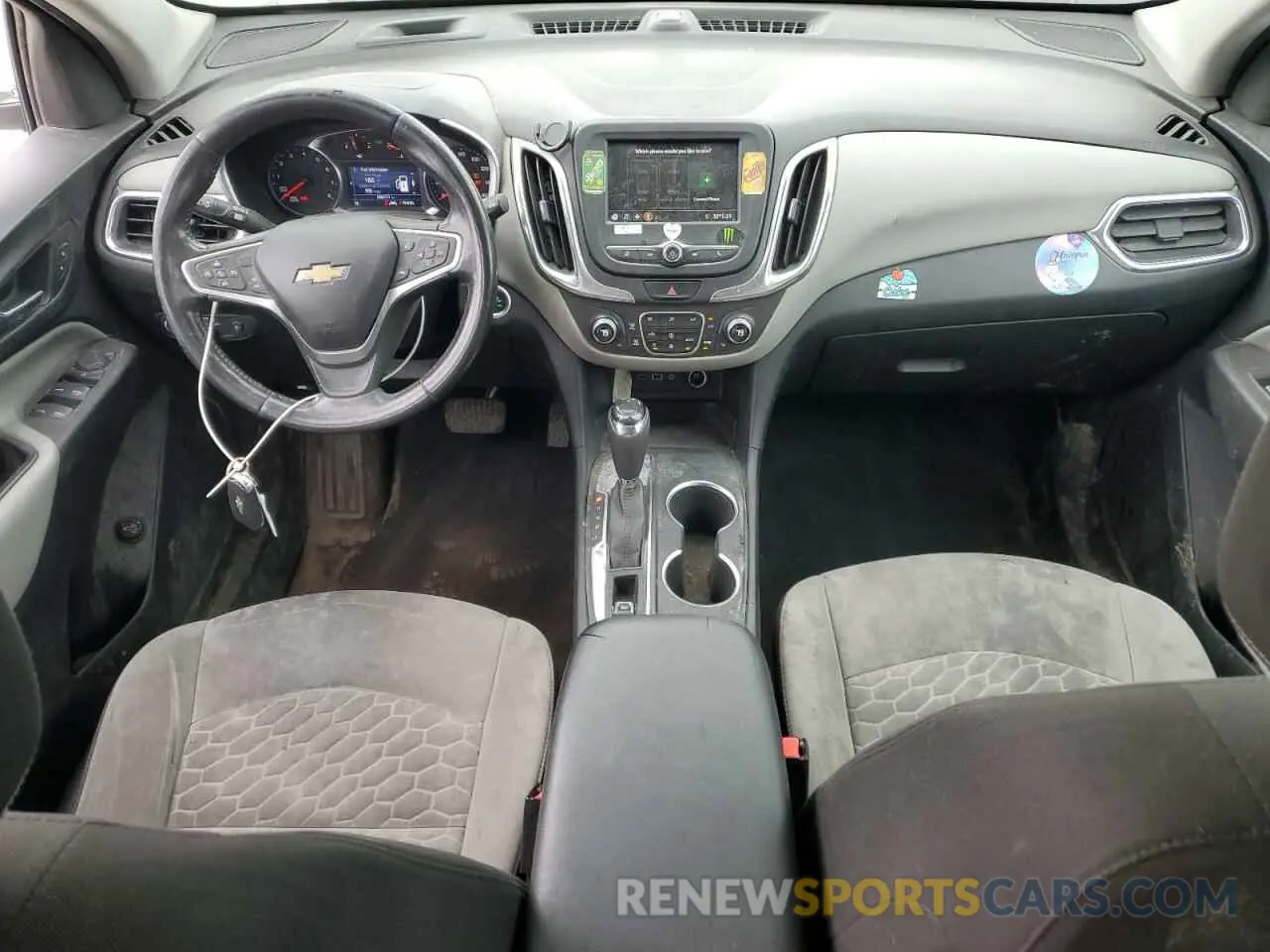 8 Photograph of a damaged car 2GNAXJEVXL6130252 CHEVROLET EQUINOX 2020
