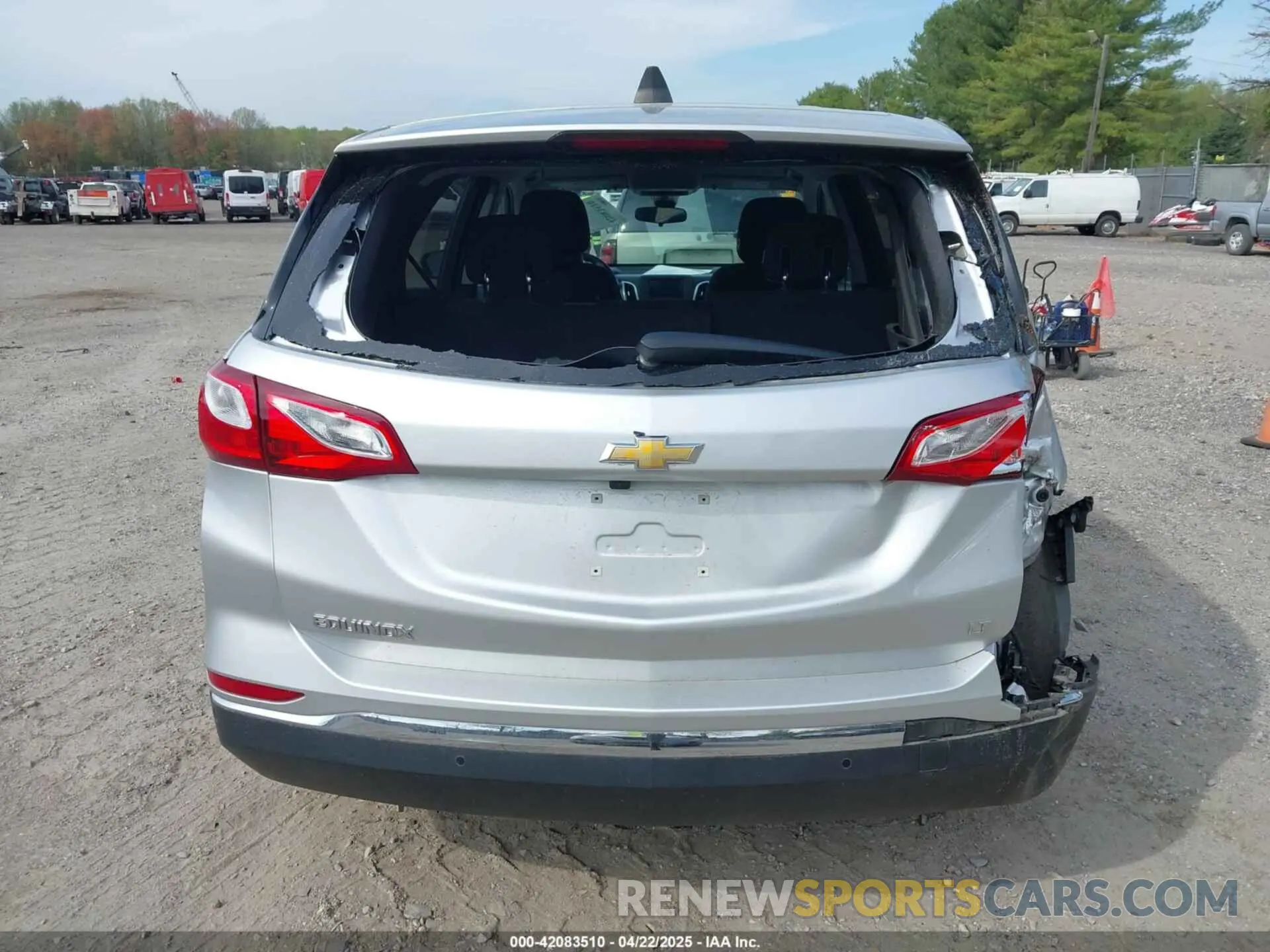 16 Photograph of a damaged car 2GNAXJEVXL6132843 CHEVROLET EQUINOX 2020