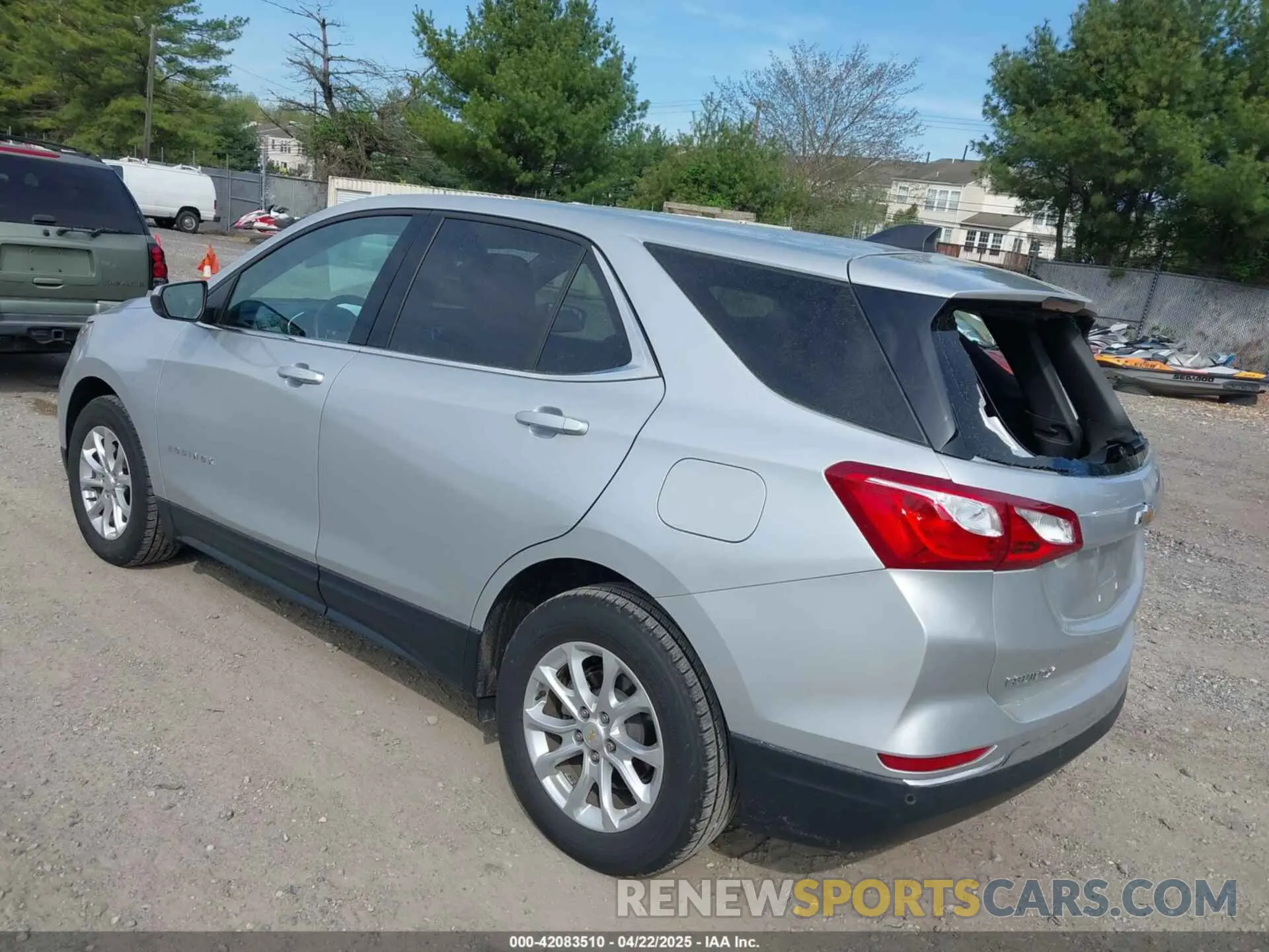 3 Photograph of a damaged car 2GNAXJEVXL6132843 CHEVROLET EQUINOX 2020
