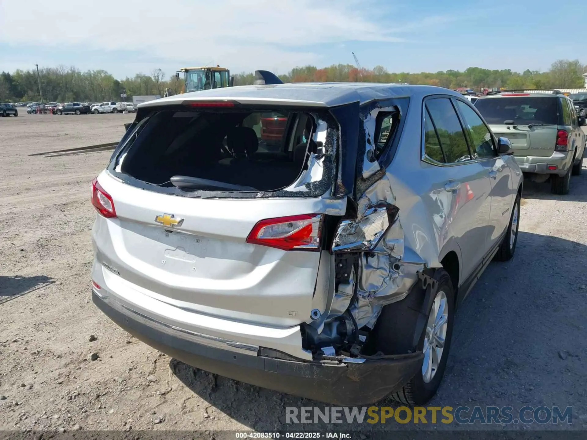 6 Photograph of a damaged car 2GNAXJEVXL6132843 CHEVROLET EQUINOX 2020