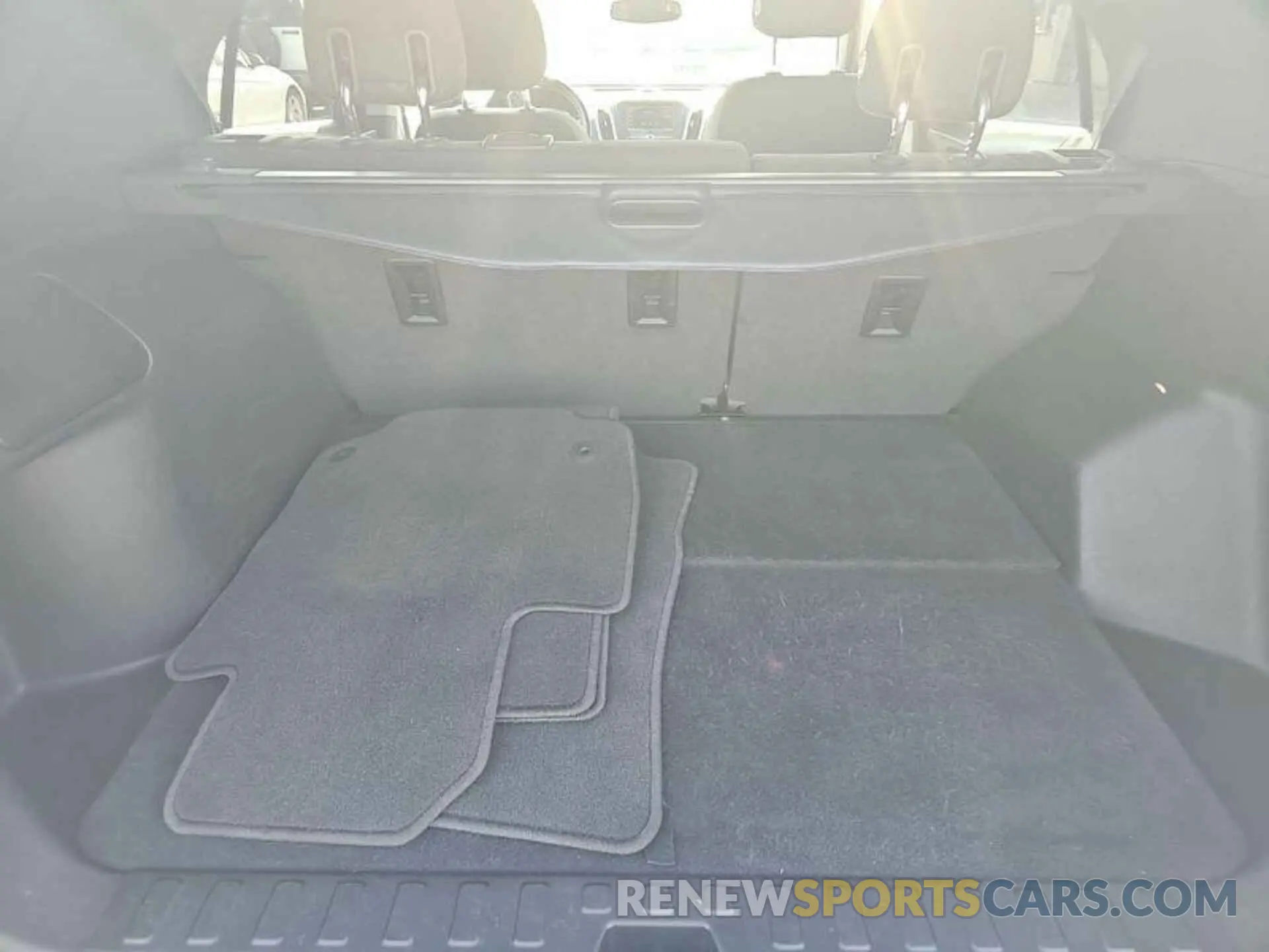 3 Photograph of a damaged car 2GNAXJEVXL6156155 CHEVROLET EQUINOX 2020