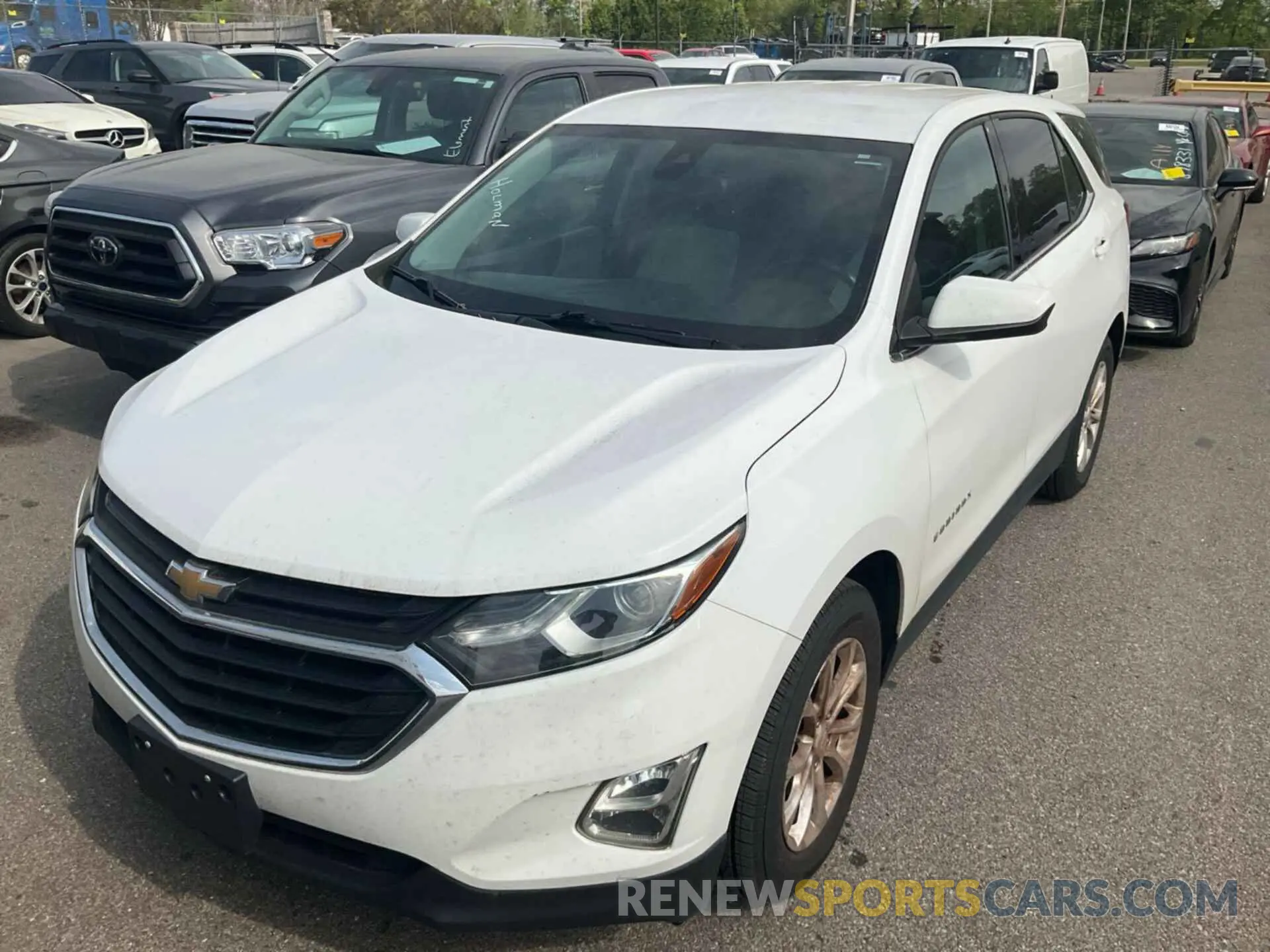 12 Photograph of a damaged car 2GNAXJEVXL6157547 CHEVROLET EQUINOX 2020