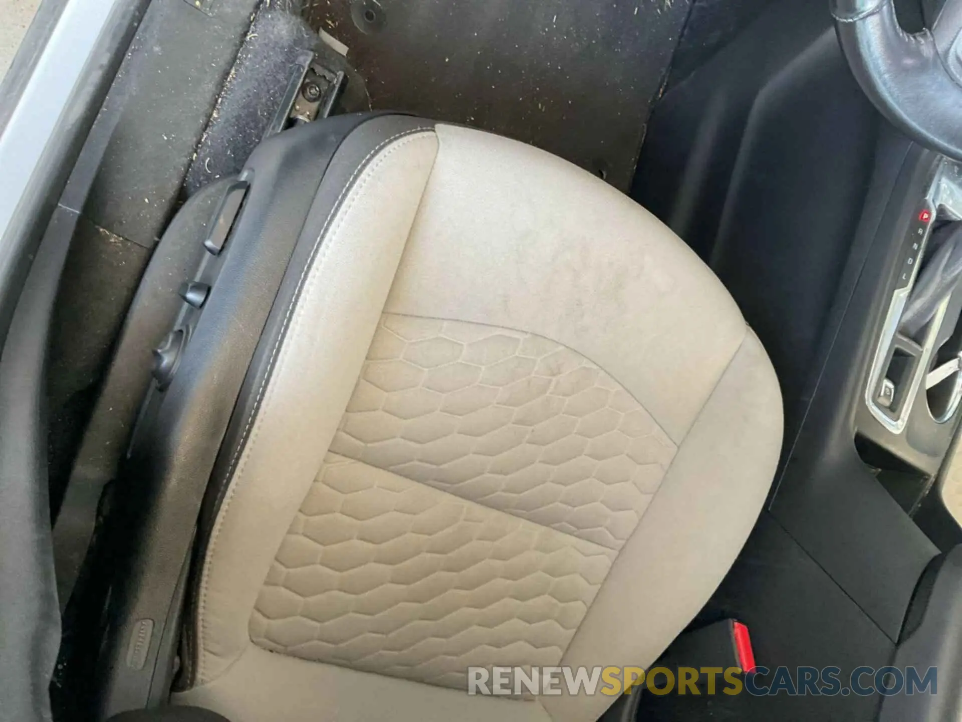 20 Photograph of a damaged car 2GNAXJEVXL6157547 CHEVROLET EQUINOX 2020