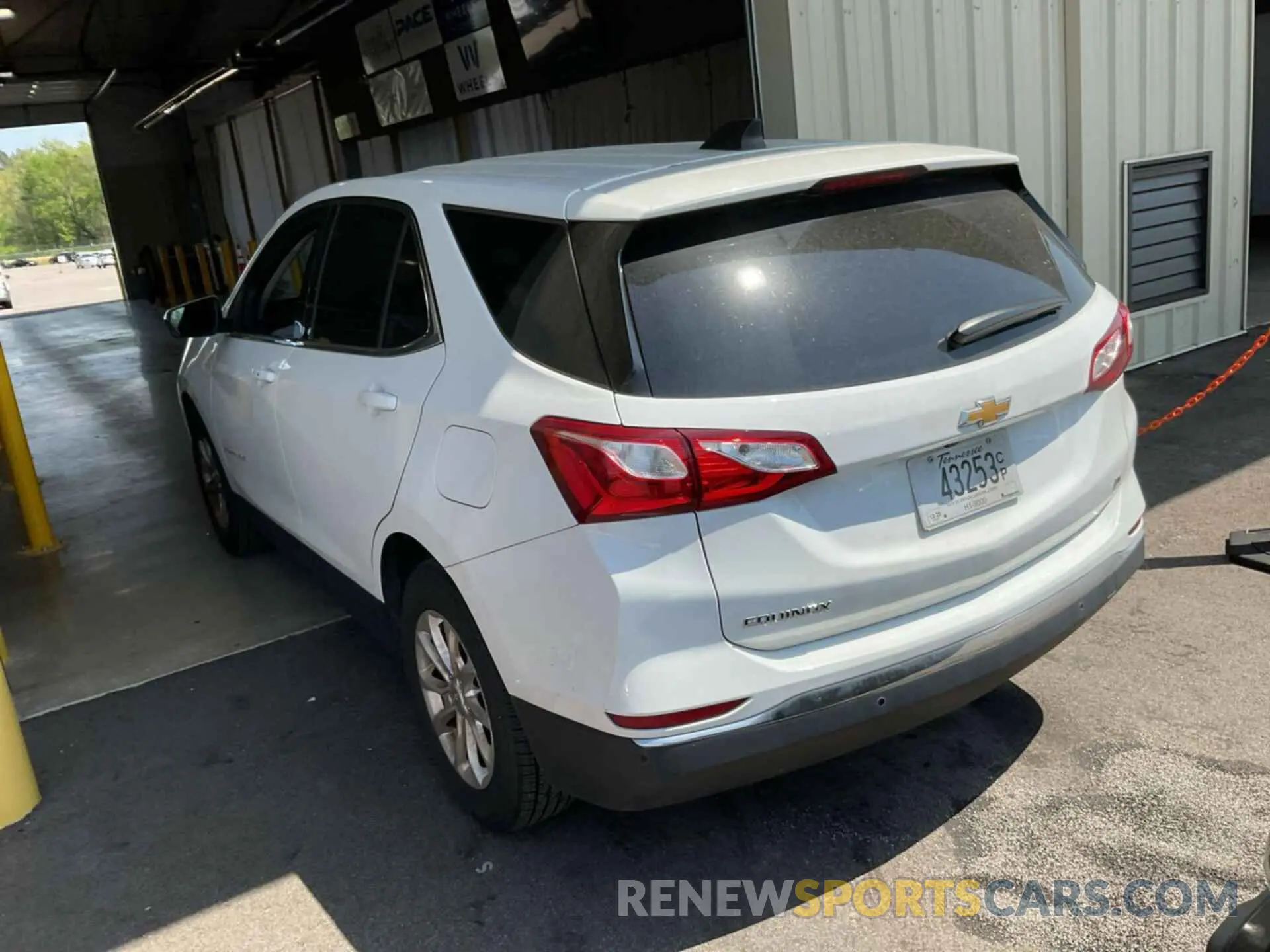 3 Photograph of a damaged car 2GNAXJEVXL6157547 CHEVROLET EQUINOX 2020