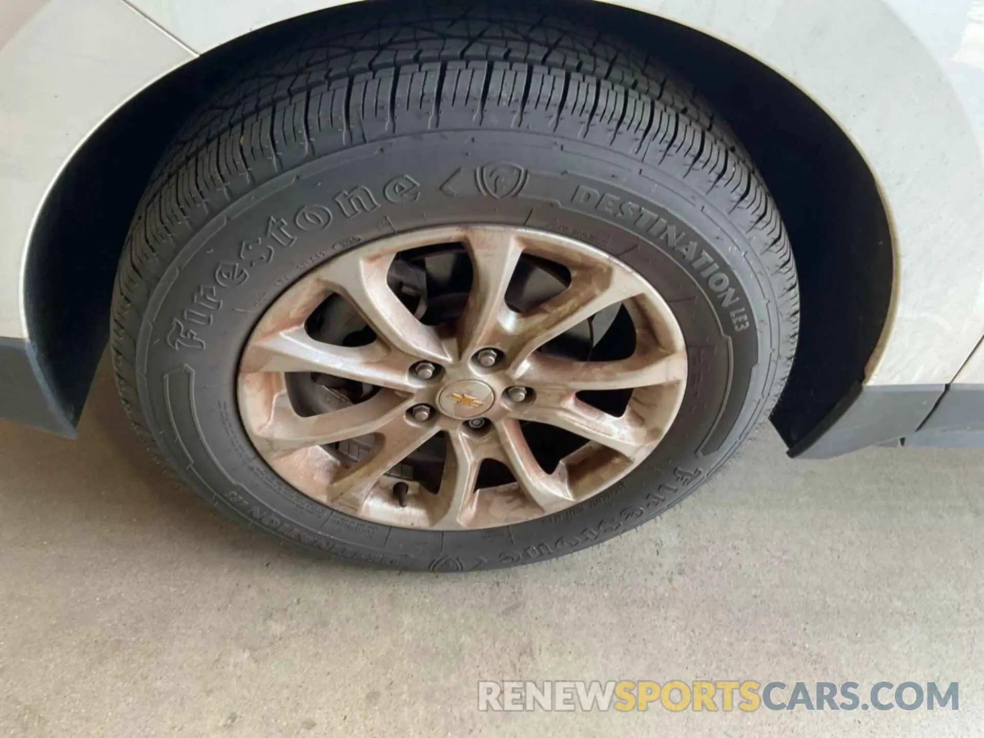 6 Photograph of a damaged car 2GNAXJEVXL6157547 CHEVROLET EQUINOX 2020