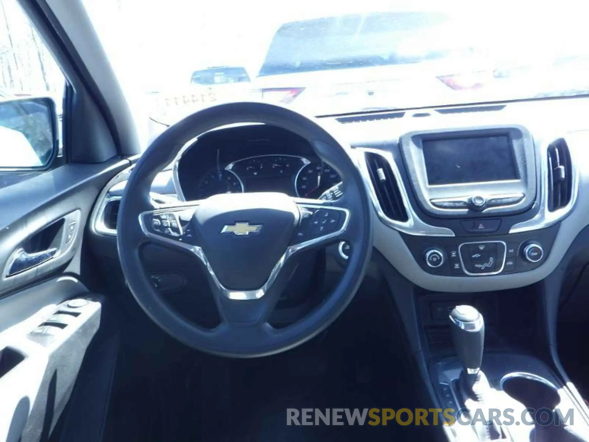 7 Photograph of a damaged car 2GNAXJEVXL6175076 CHEVROLET EQUINOX 2020