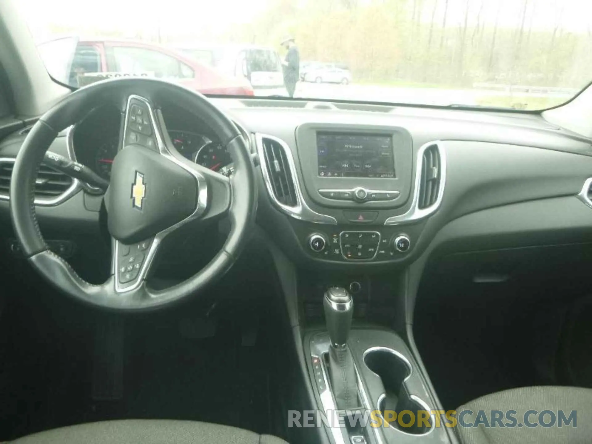 10 Photograph of a damaged car 2GNAXJEVXL6231226 CHEVROLET EQUINOX 2020