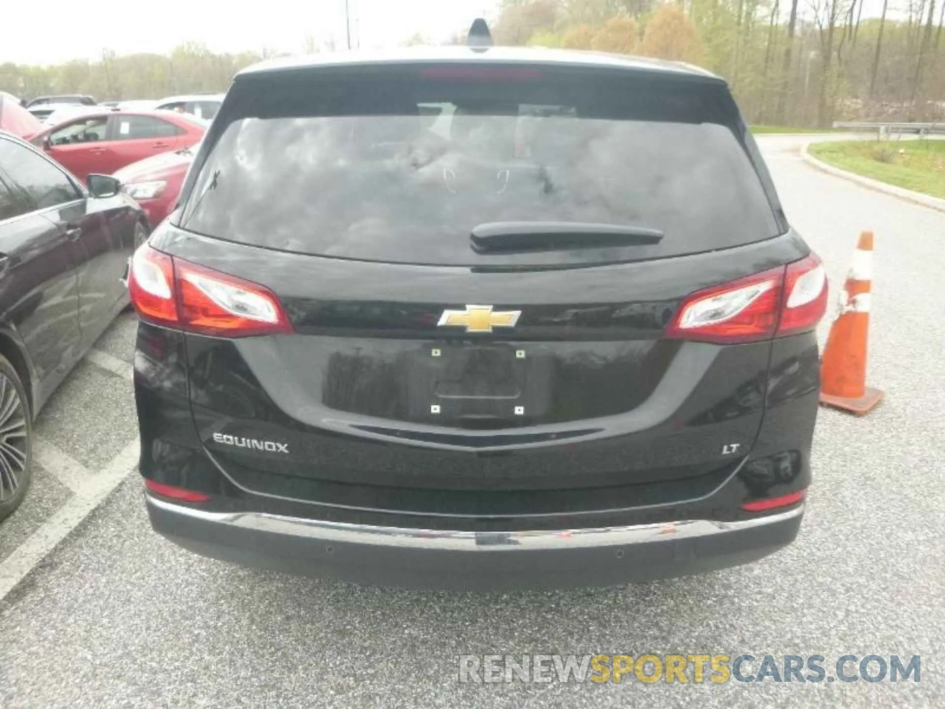 4 Photograph of a damaged car 2GNAXJEVXL6231226 CHEVROLET EQUINOX 2020