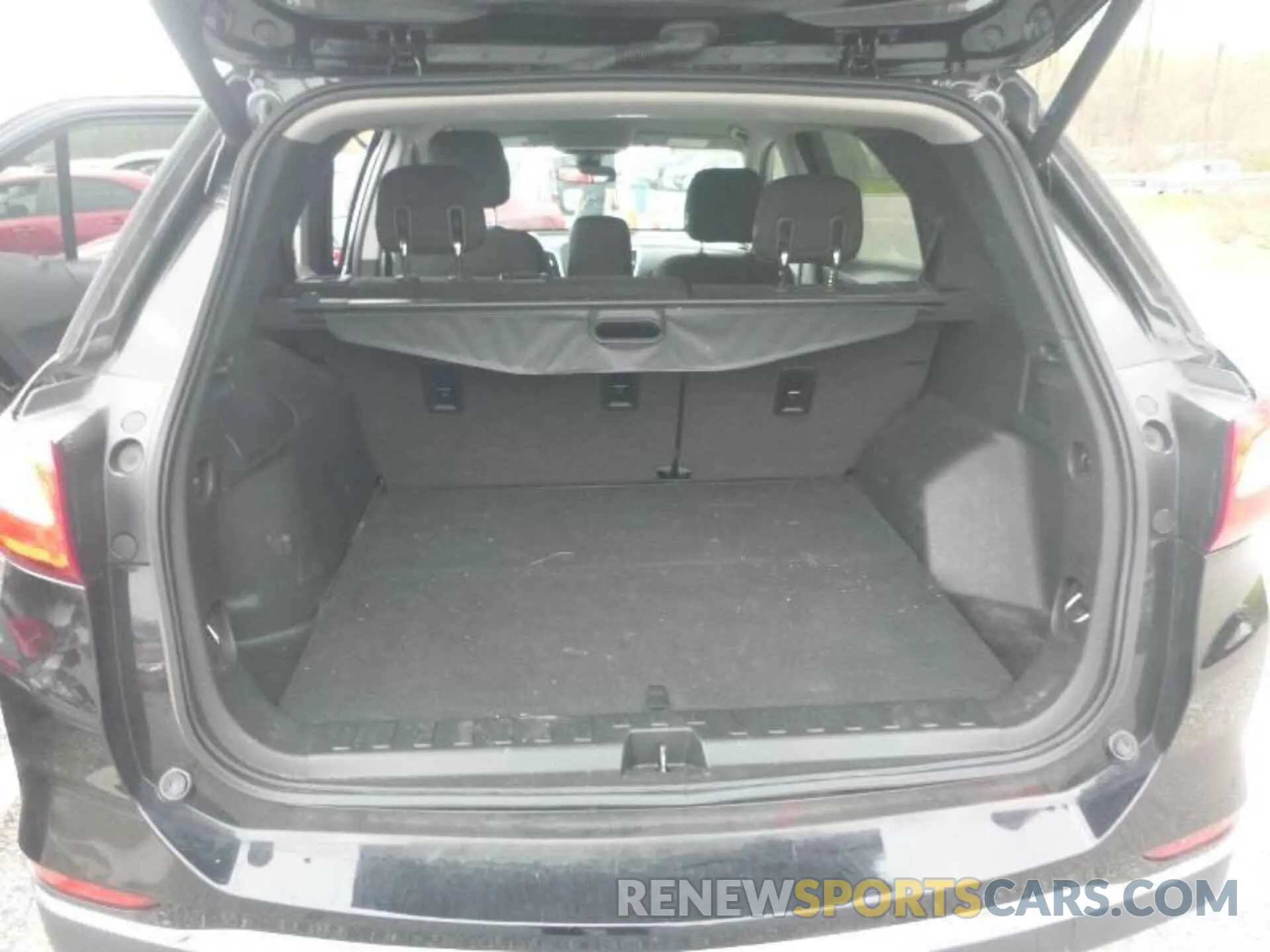 9 Photograph of a damaged car 2GNAXJEVXL6231226 CHEVROLET EQUINOX 2020