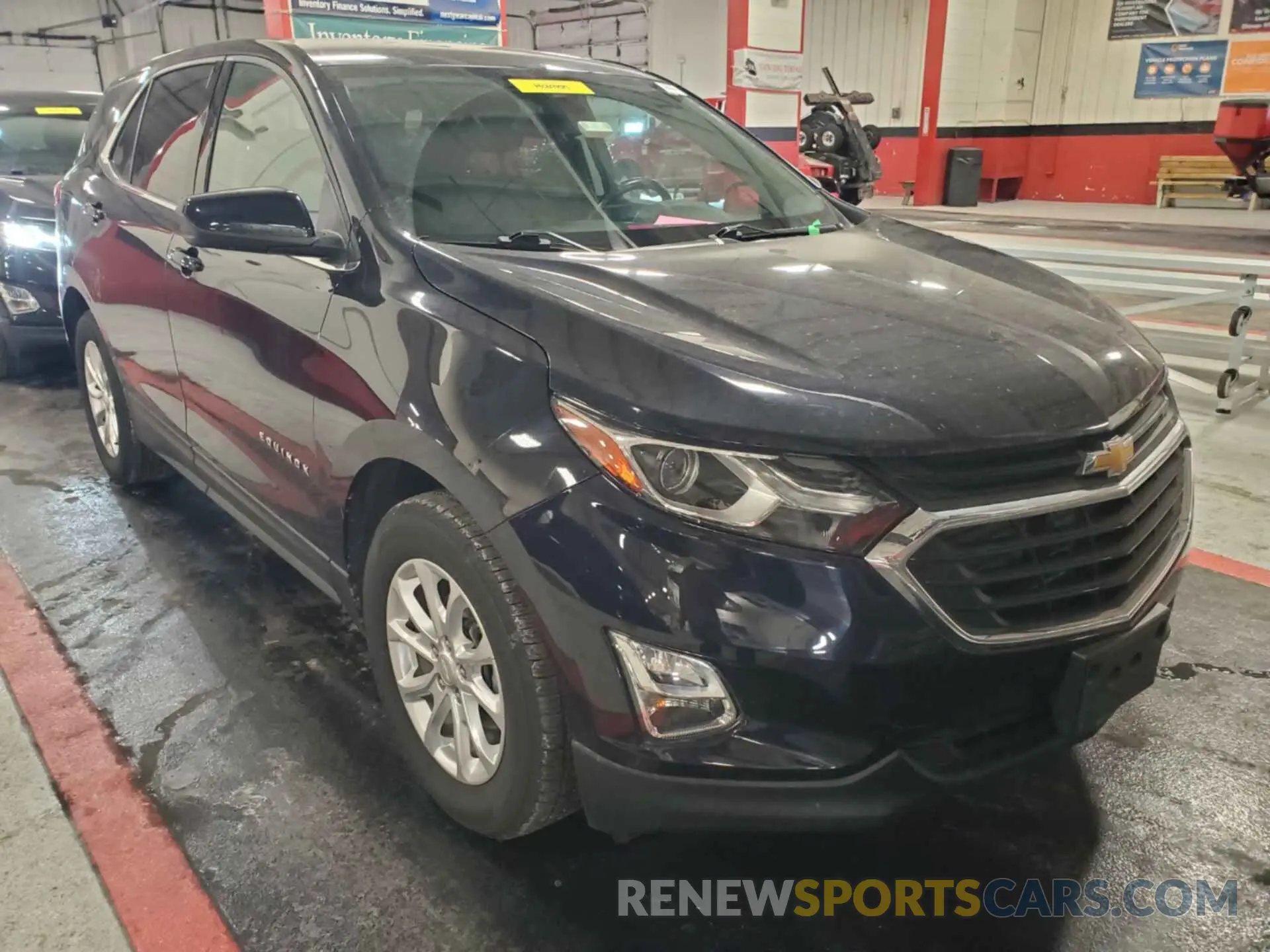 18 Photograph of a damaged car 2GNAXJEVXL6231873 CHEVROLET EQUINOX 2020