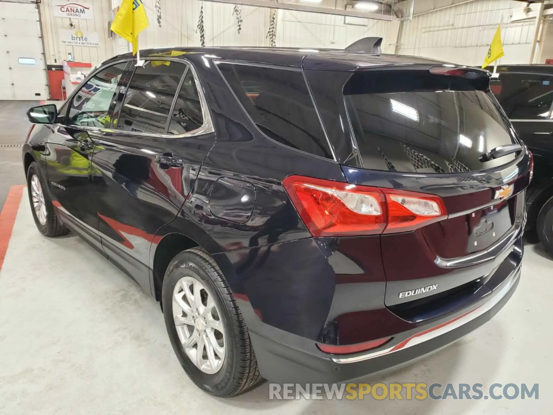 29 Photograph of a damaged car 2GNAXJEVXL6231873 CHEVROLET EQUINOX 2020