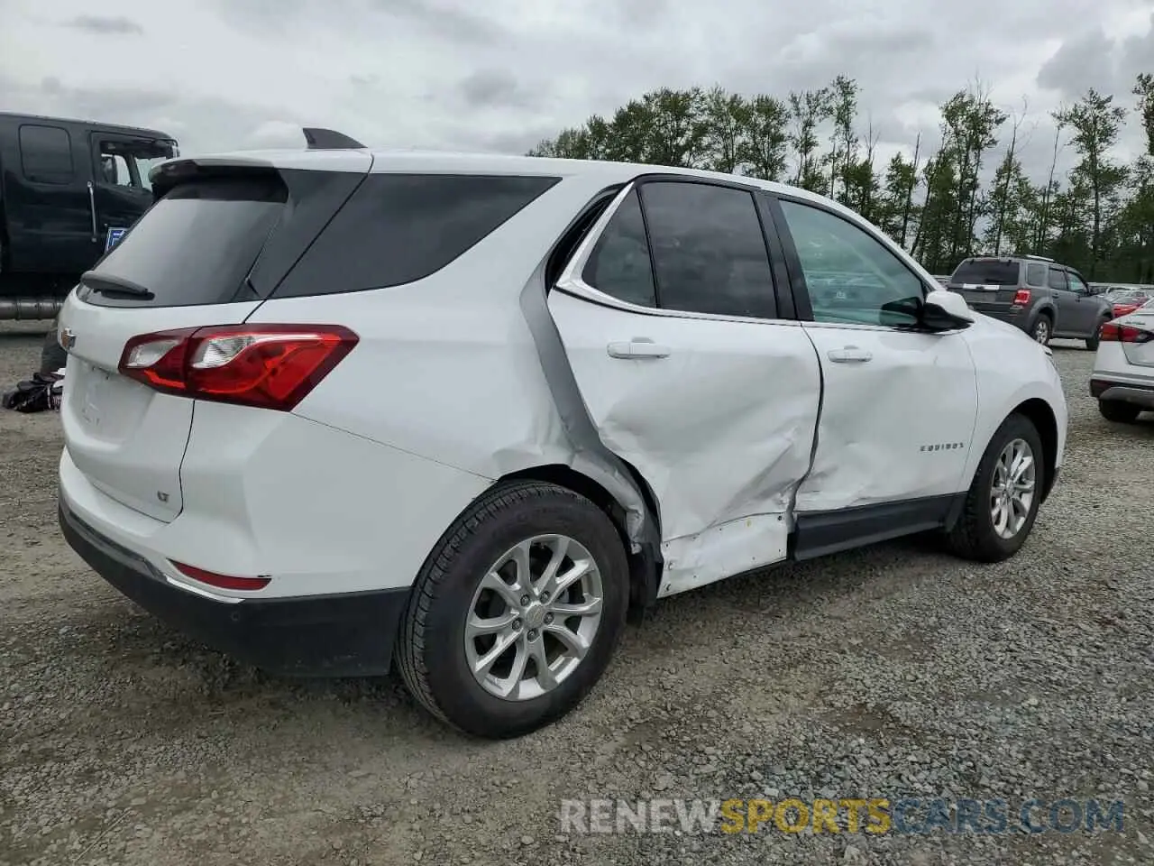 3 Photograph of a damaged car 2GNAXJEVXL6232165 CHEVROLET EQUINOX 2020