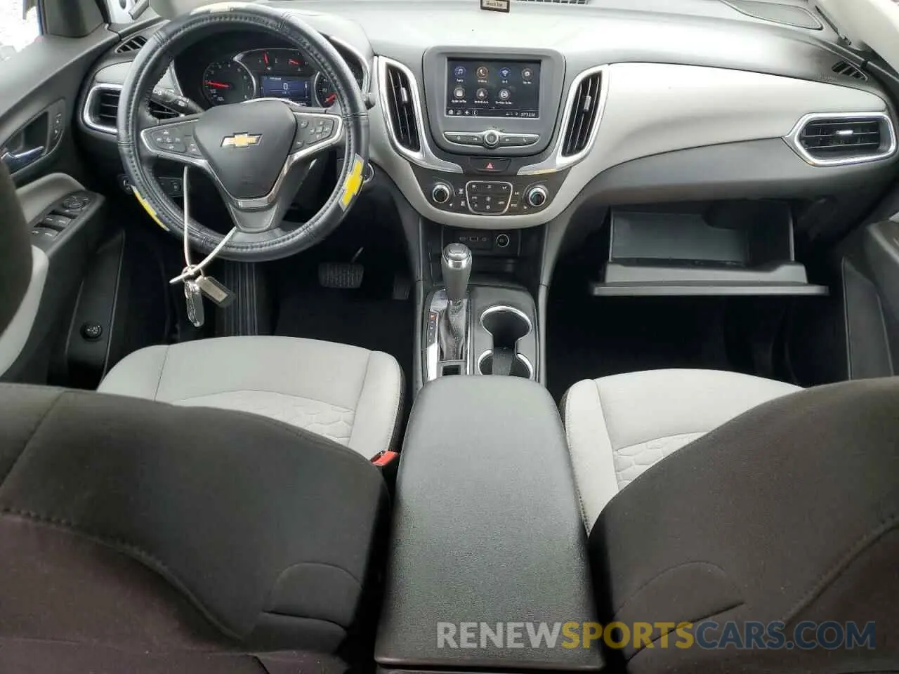 8 Photograph of a damaged car 2GNAXJEVXL6232165 CHEVROLET EQUINOX 2020