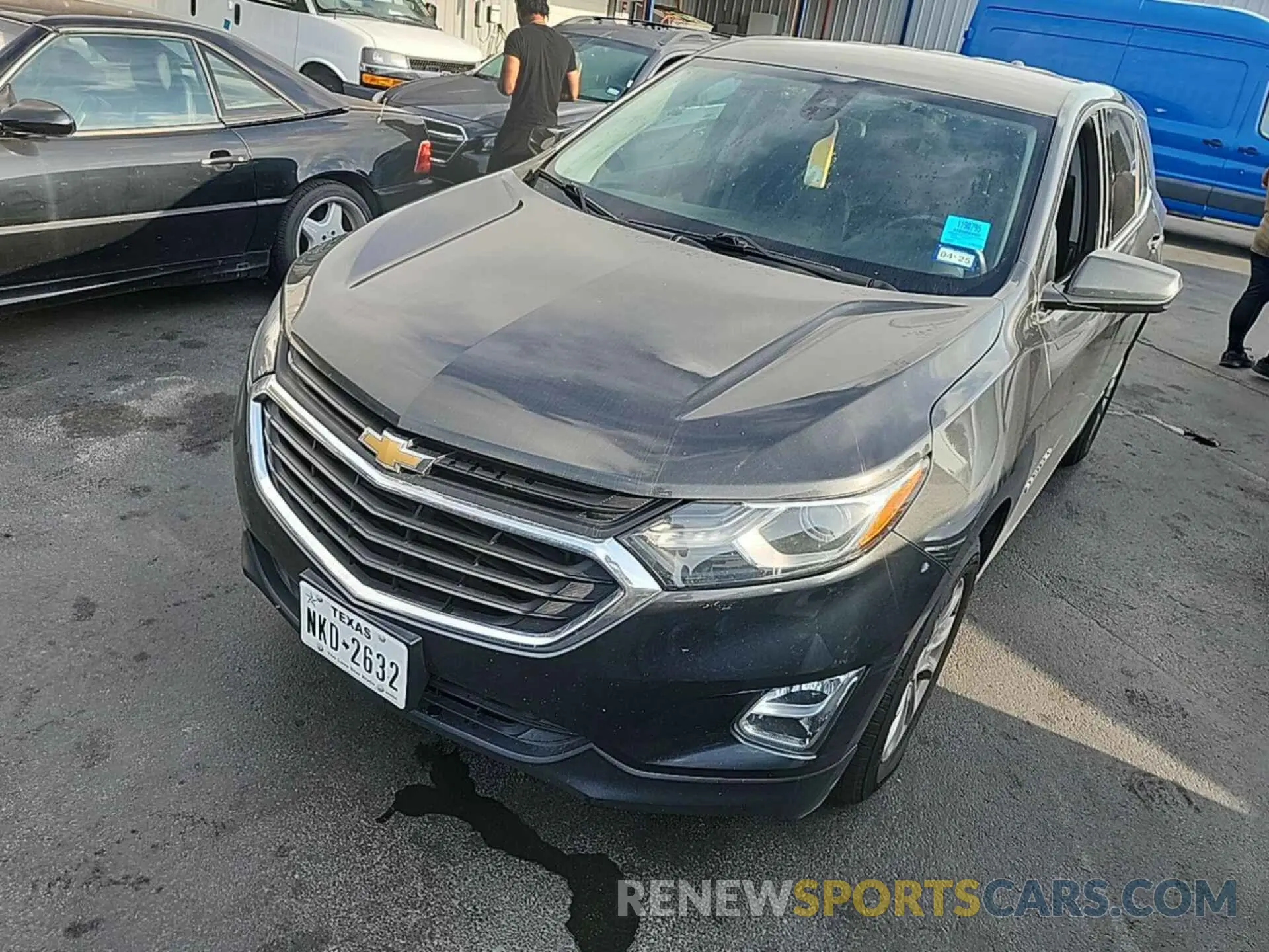 18 Photograph of a damaged car 2GNAXJEVXL6232943 CHEVROLET EQUINOX 2020