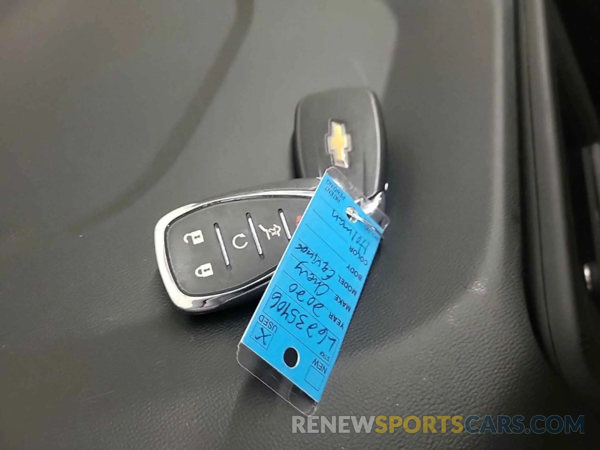10 Photograph of a damaged car 2GNAXJEVXL6235406 CHEVROLET EQUINOX 2020
