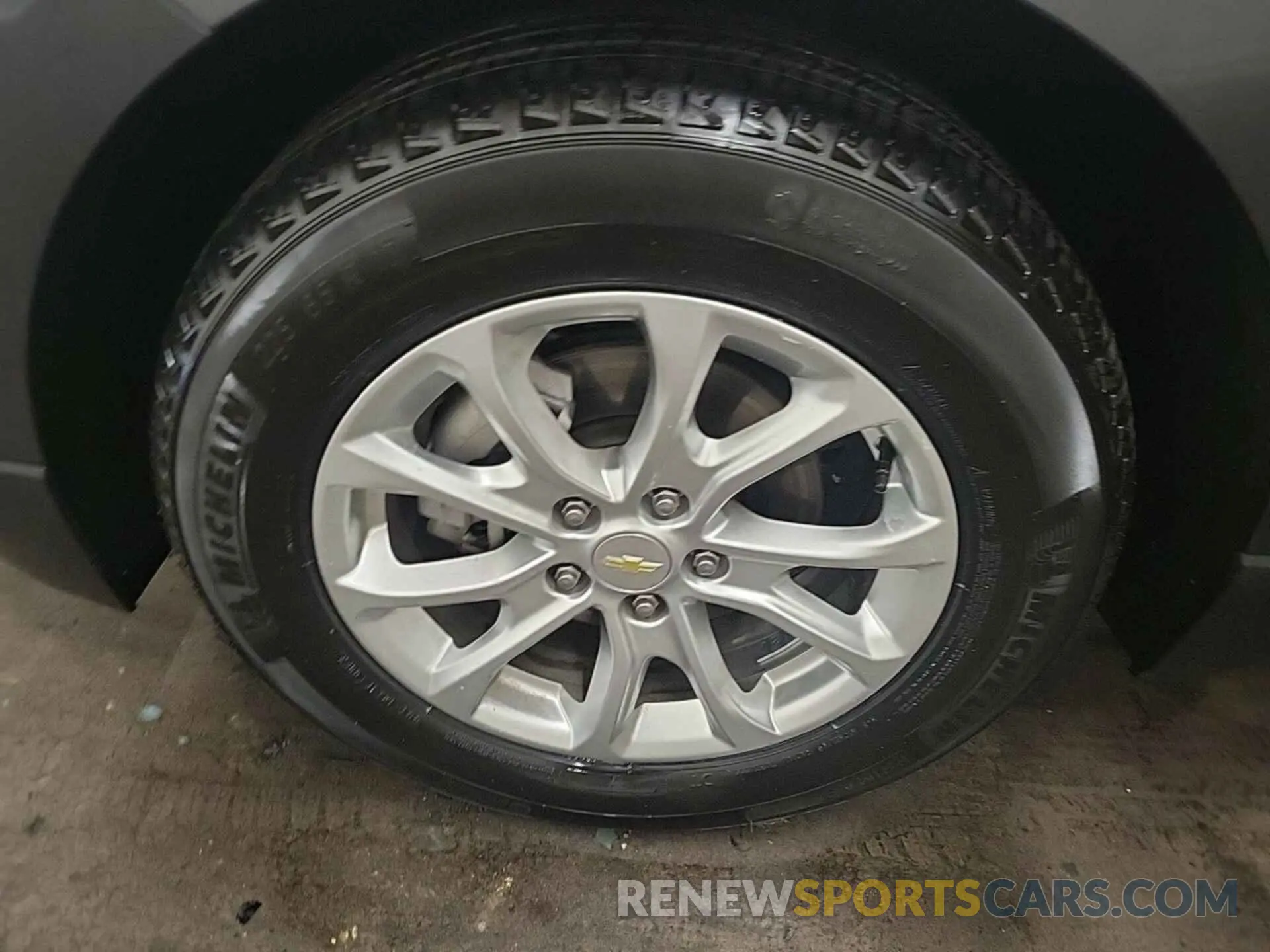 13 Photograph of a damaged car 2GNAXJEVXL6235406 CHEVROLET EQUINOX 2020