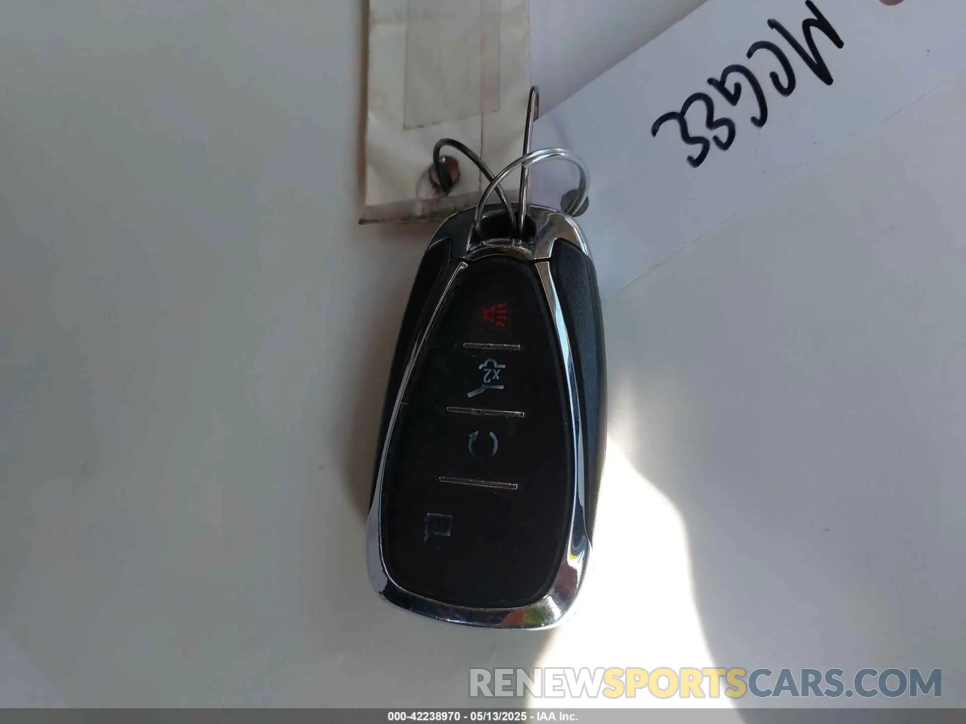 11 Photograph of a damaged car 2GNAXJEVXL6259463 CHEVROLET EQUINOX 2020