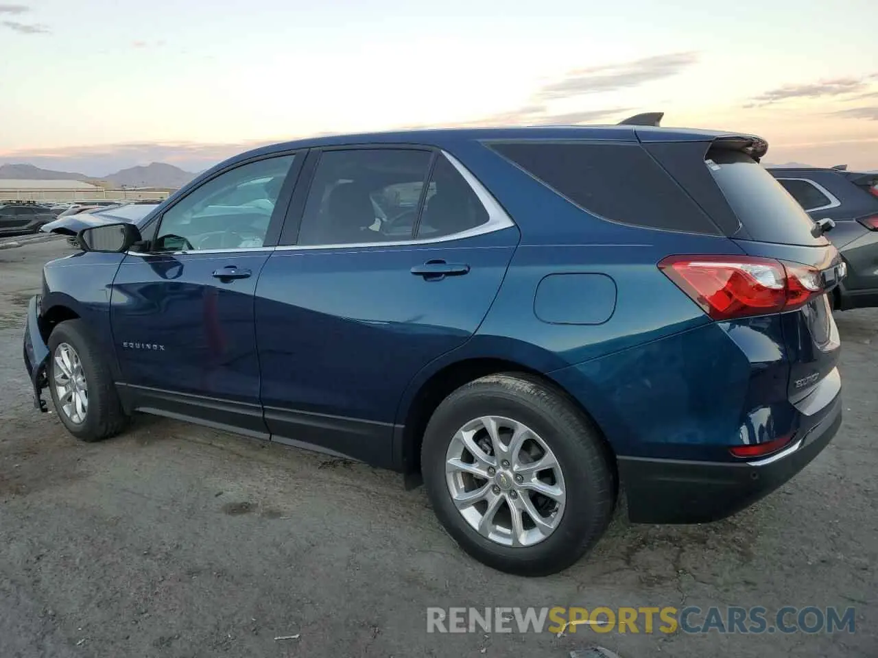 2 Photograph of a damaged car 2GNAXKEV0L6119122 CHEVROLET EQUINOX 2020