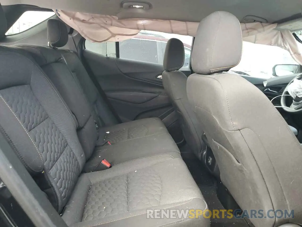 11 Photograph of a damaged car 2GNAXKEV0L6124823 CHEVROLET EQUINOX 2020