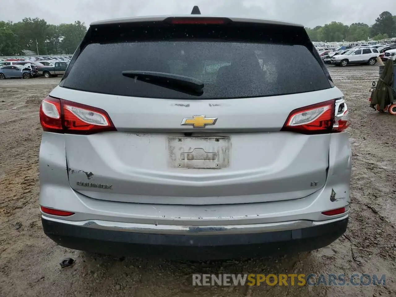 6 Photograph of a damaged car 2GNAXKEV0L6138916 CHEVROLET EQUINOX 2020