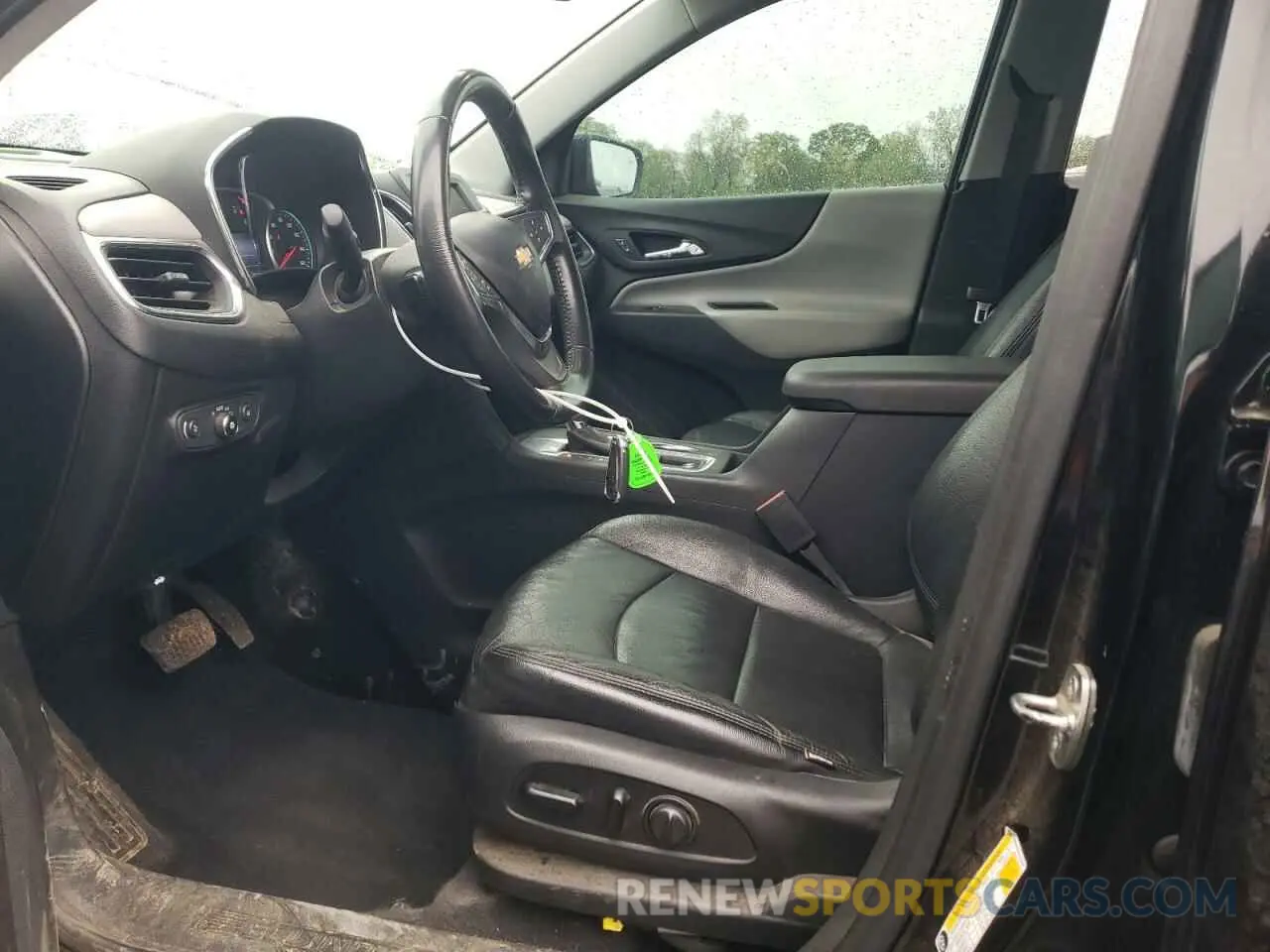 7 Photograph of a damaged car 2GNAXKEV0L6142688 CHEVROLET EQUINOX 2020